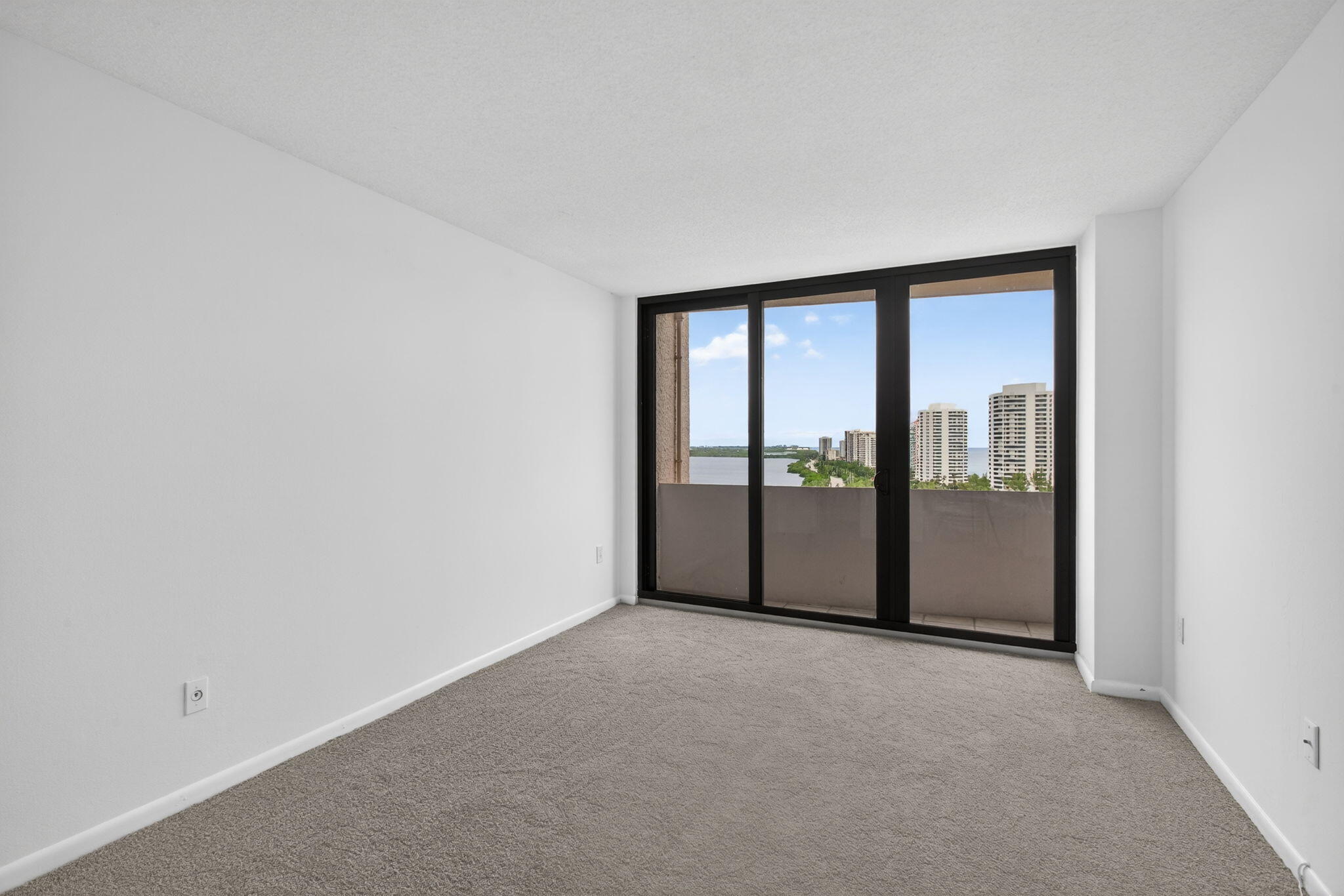 4200 N Ocean Drive 2-1606