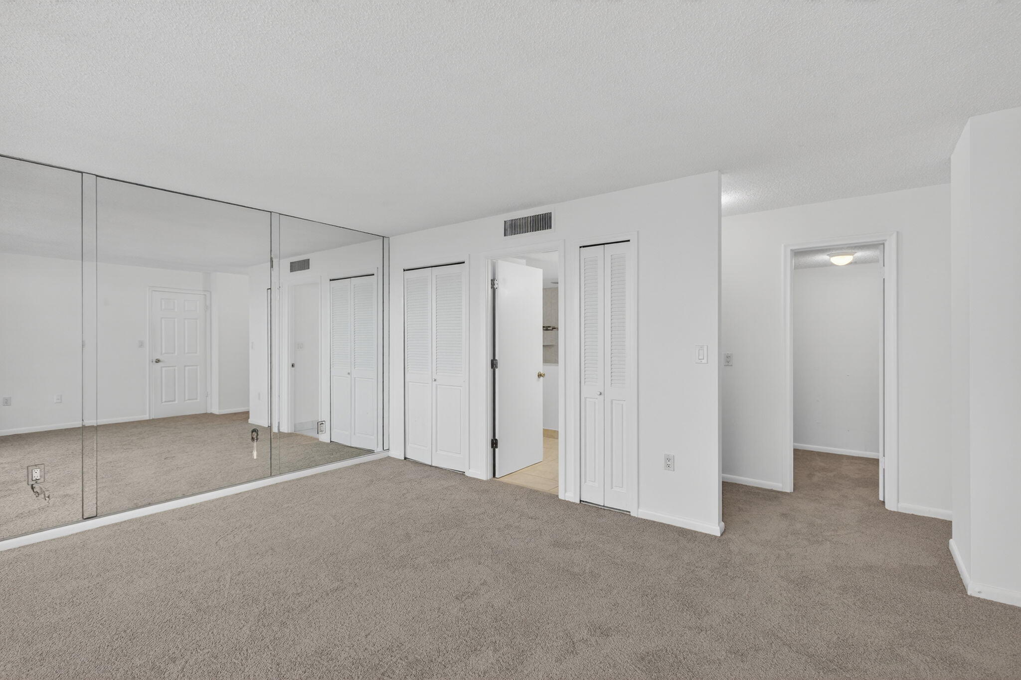4200 N Ocean Drive 2-1606