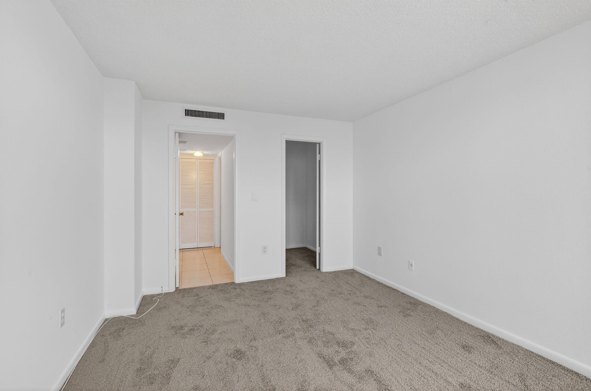 4200 N Ocean Drive 2-1606