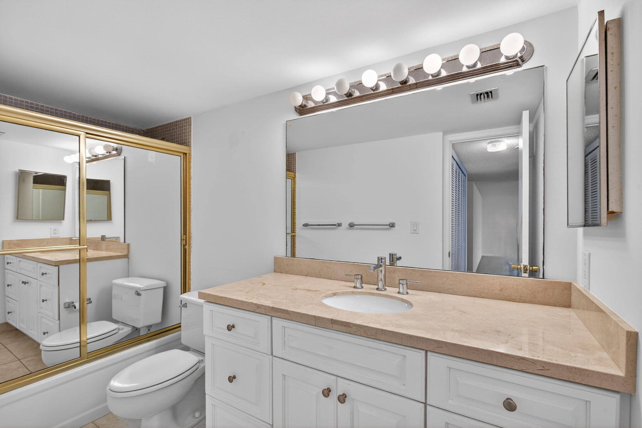 4200 N Ocean Drive 2-1606