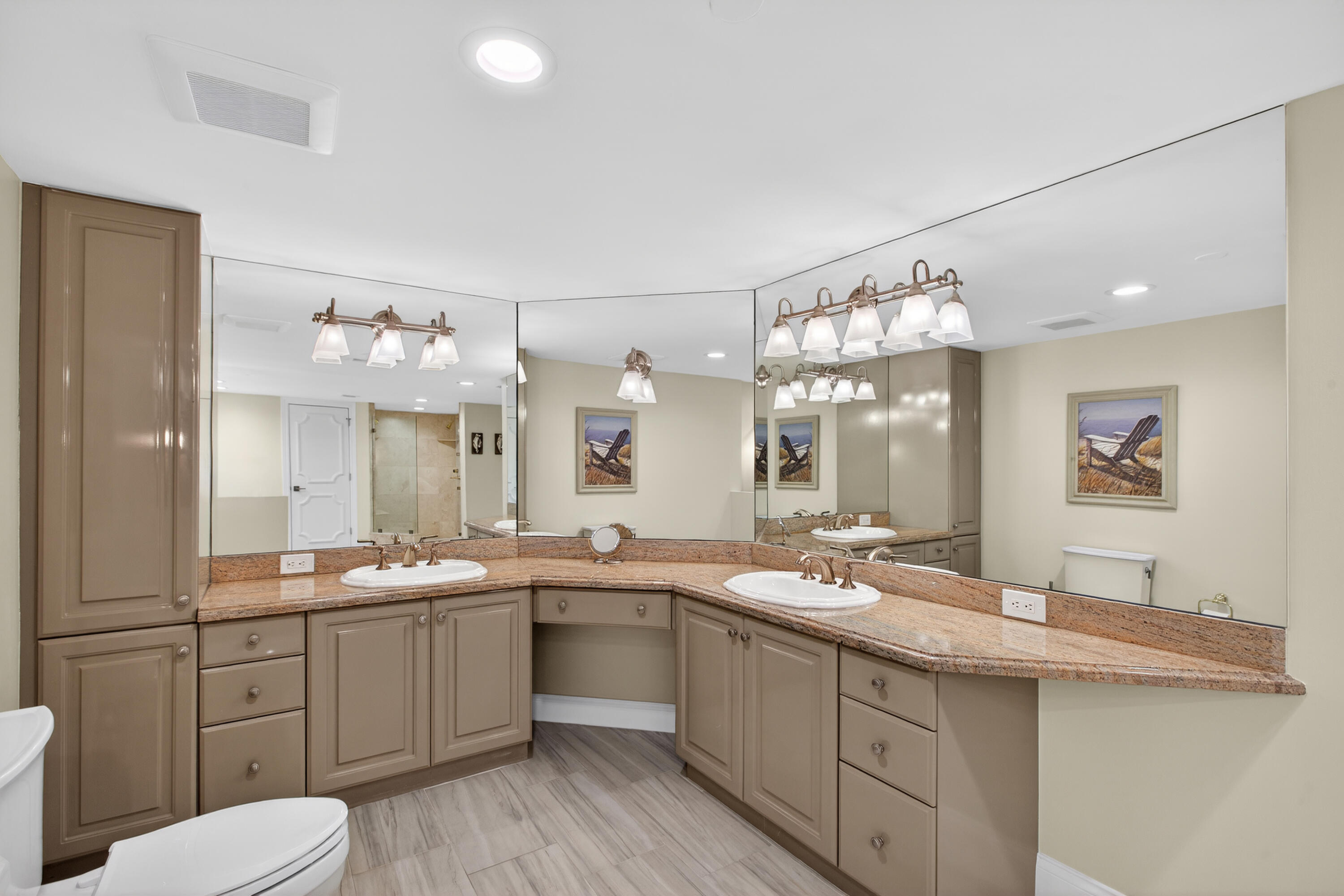 4050 N Ocean Drive 301