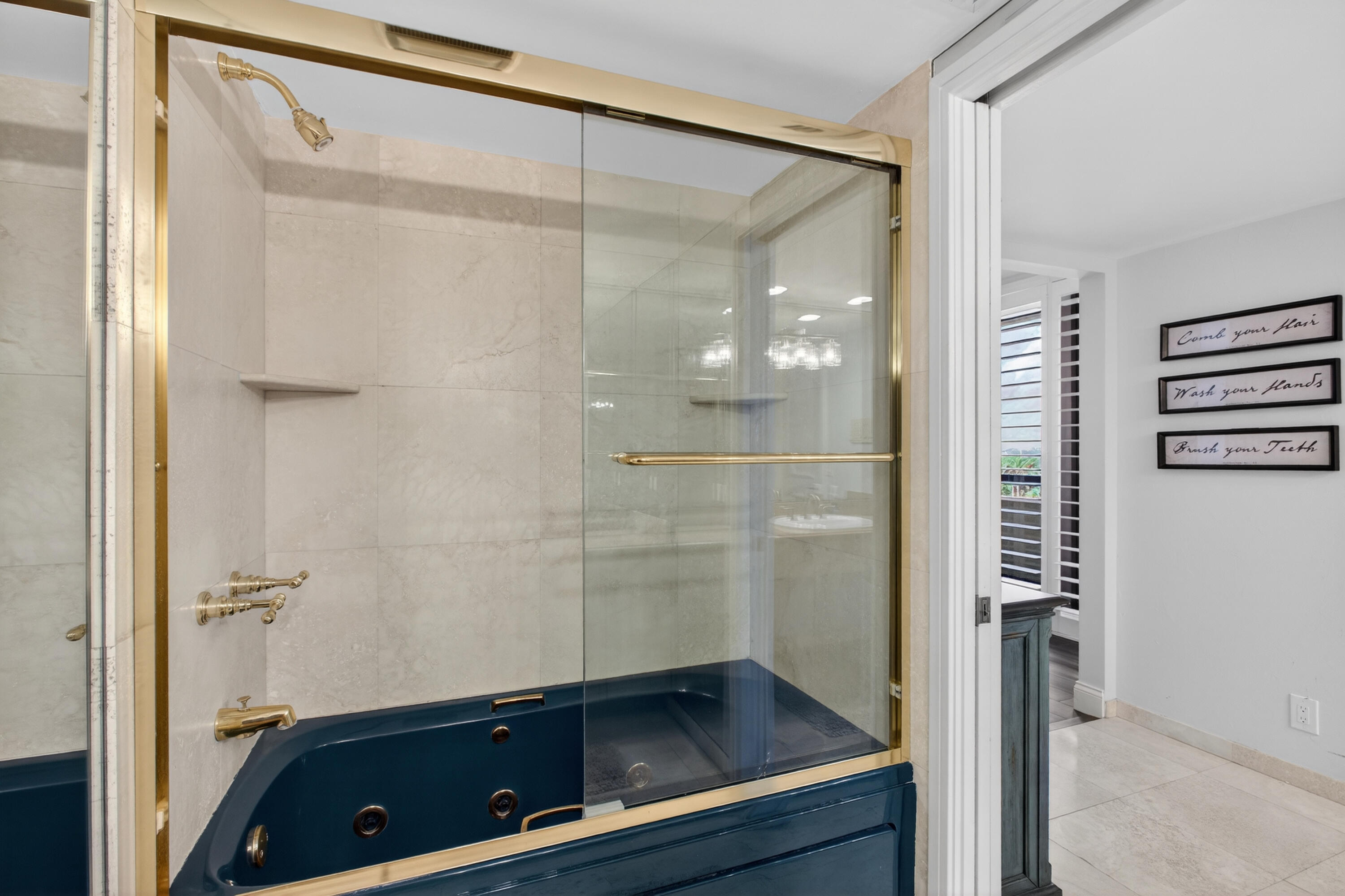 4050 N Ocean Drive 301
