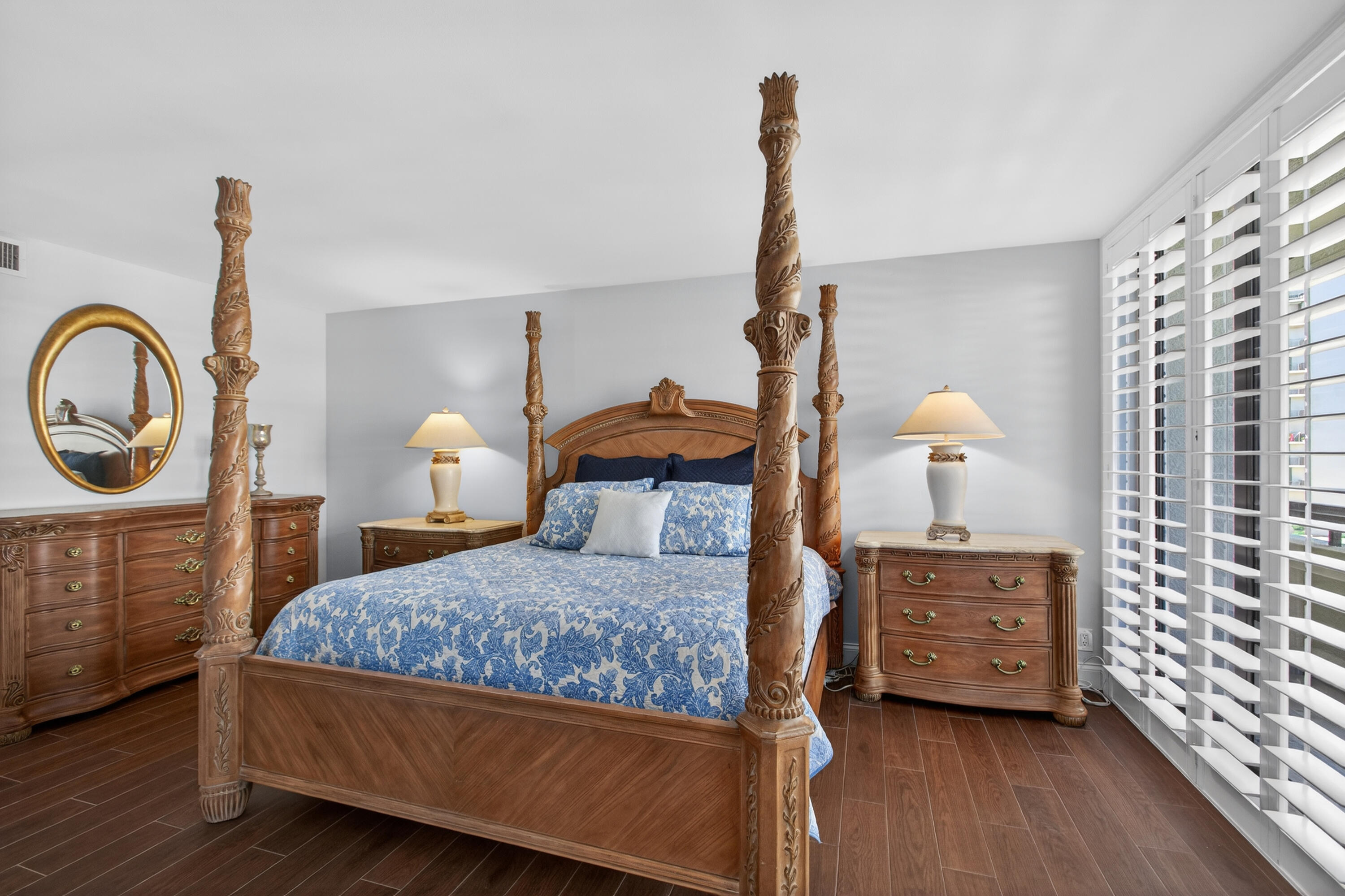 4050 N Ocean Drive 301
