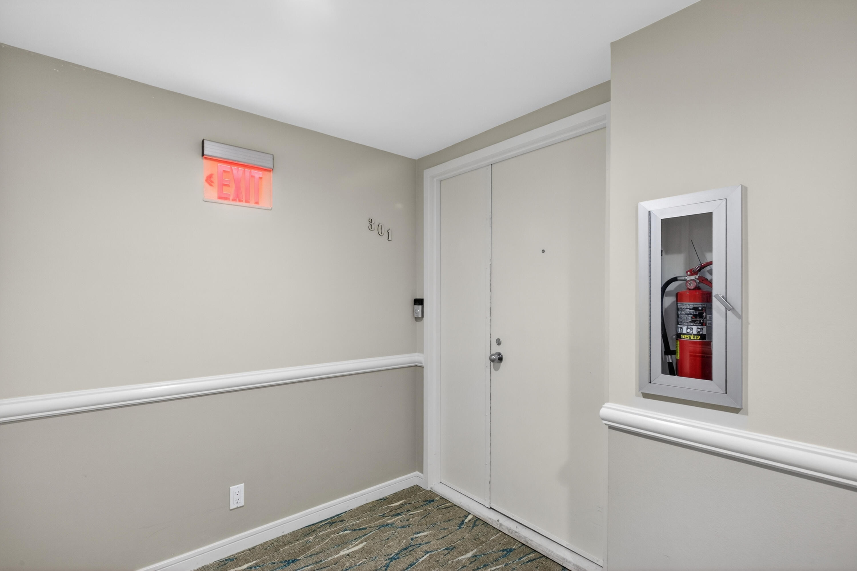 4050 N Ocean Drive 301