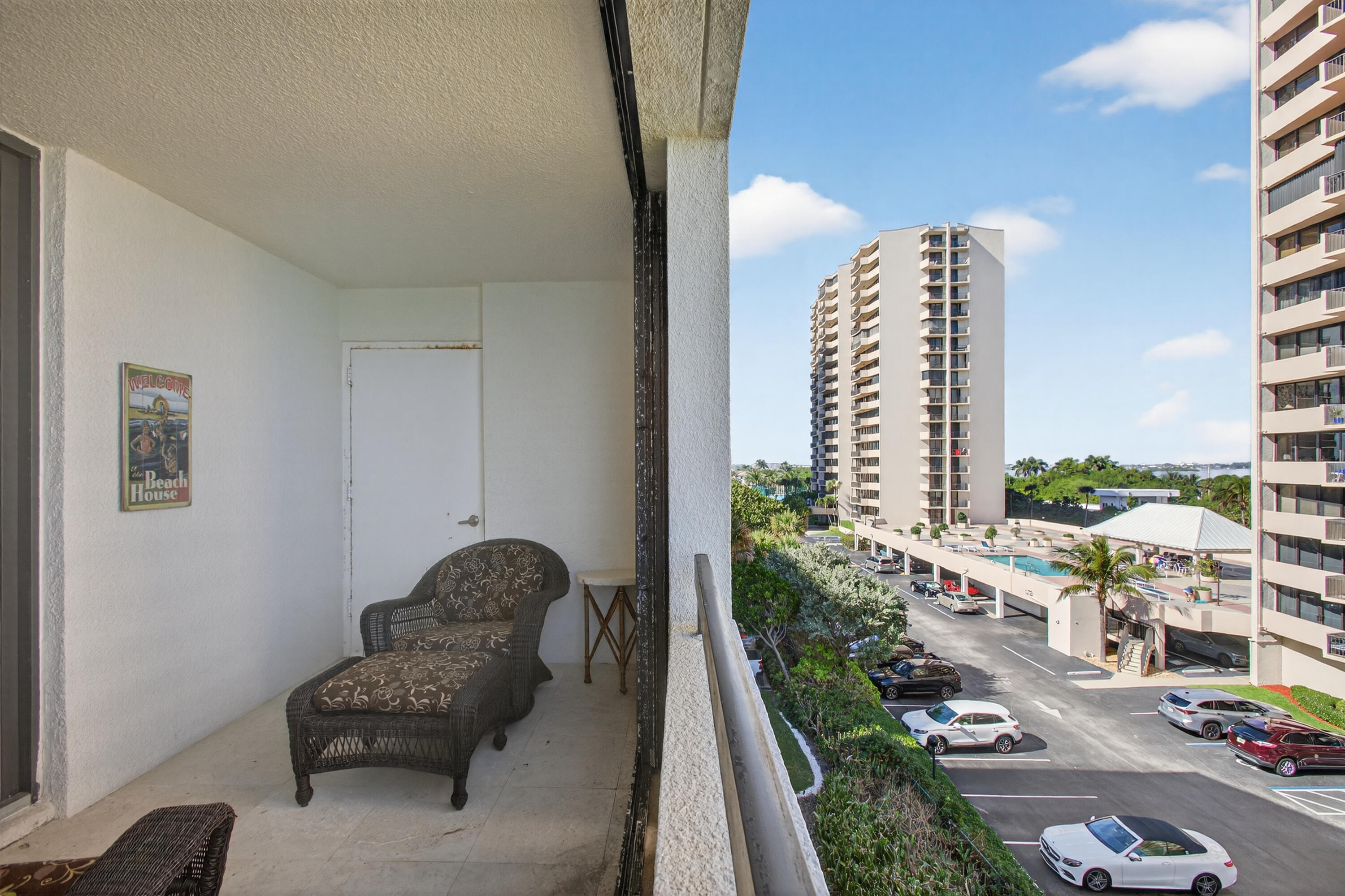 4050 N Ocean Drive 301