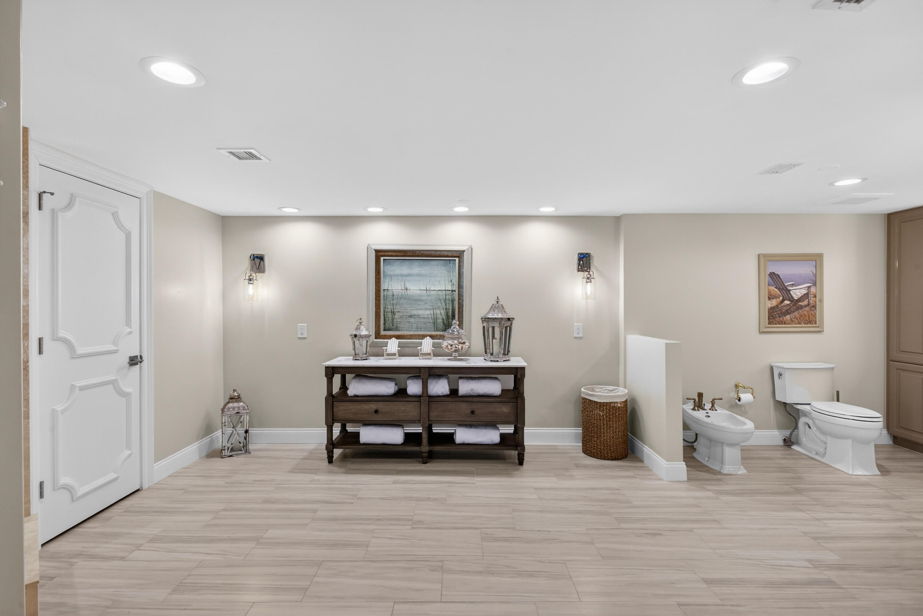 4050 N Ocean Drive 301