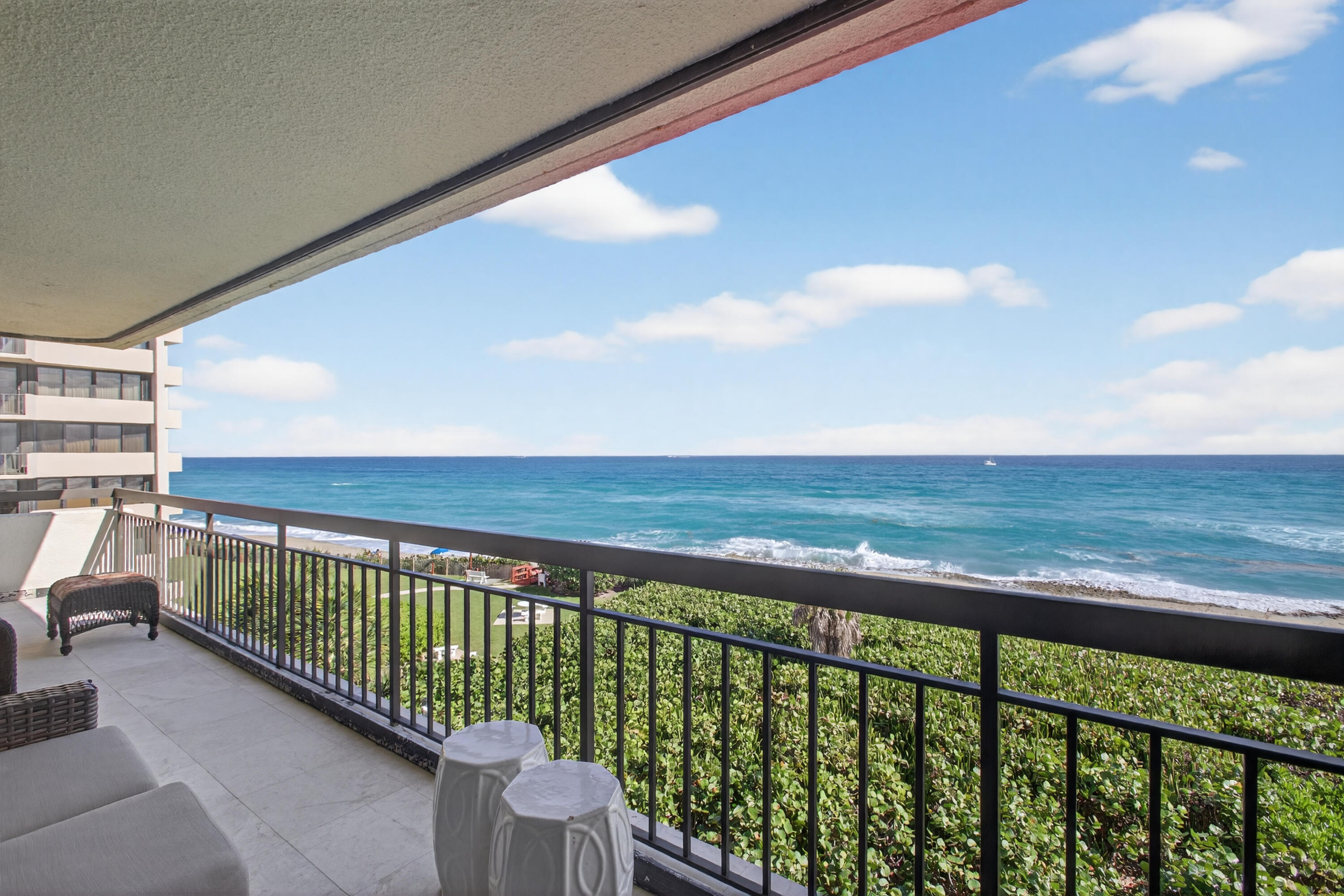 4050 N Ocean Drive 301