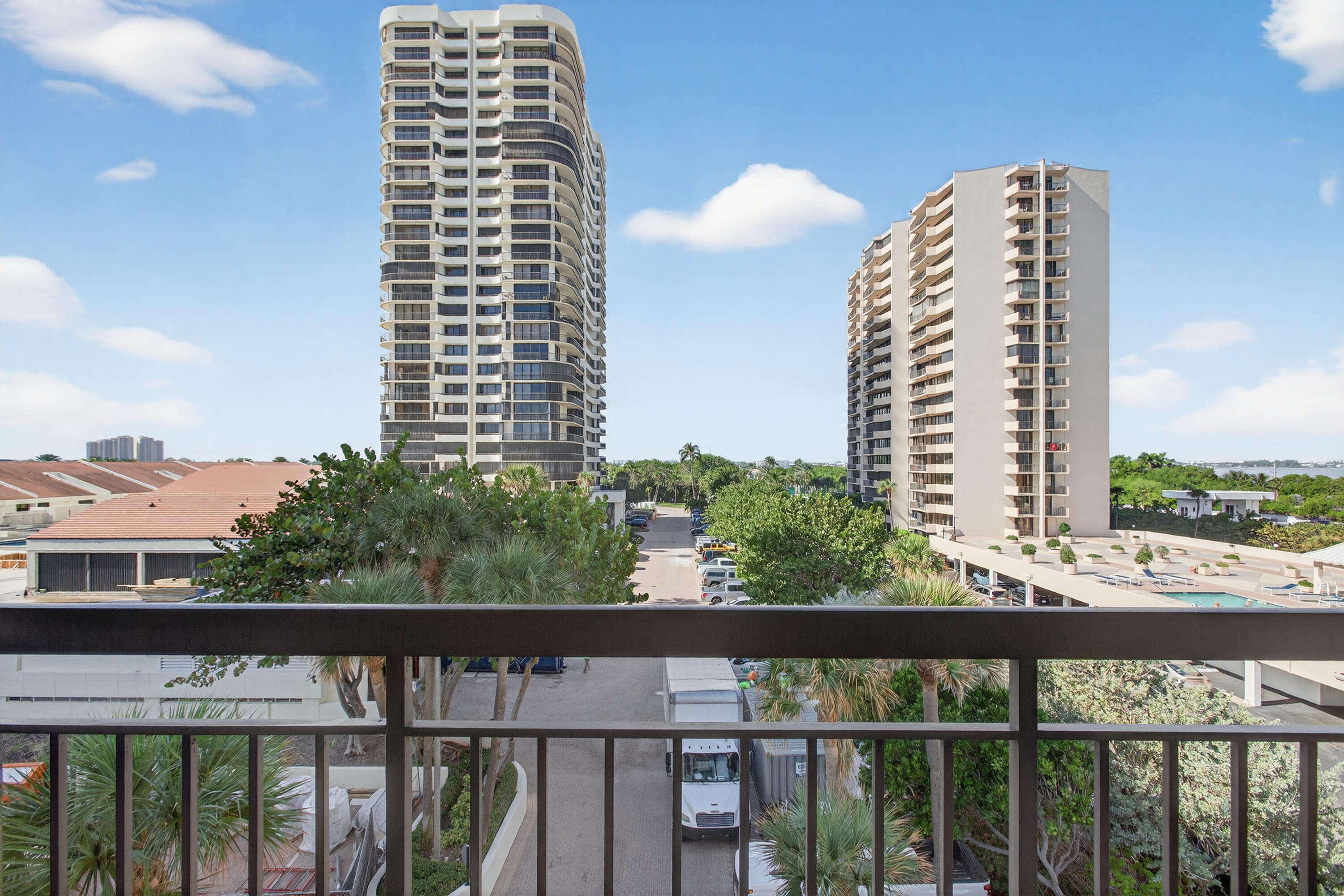 4050 N Ocean Drive 301