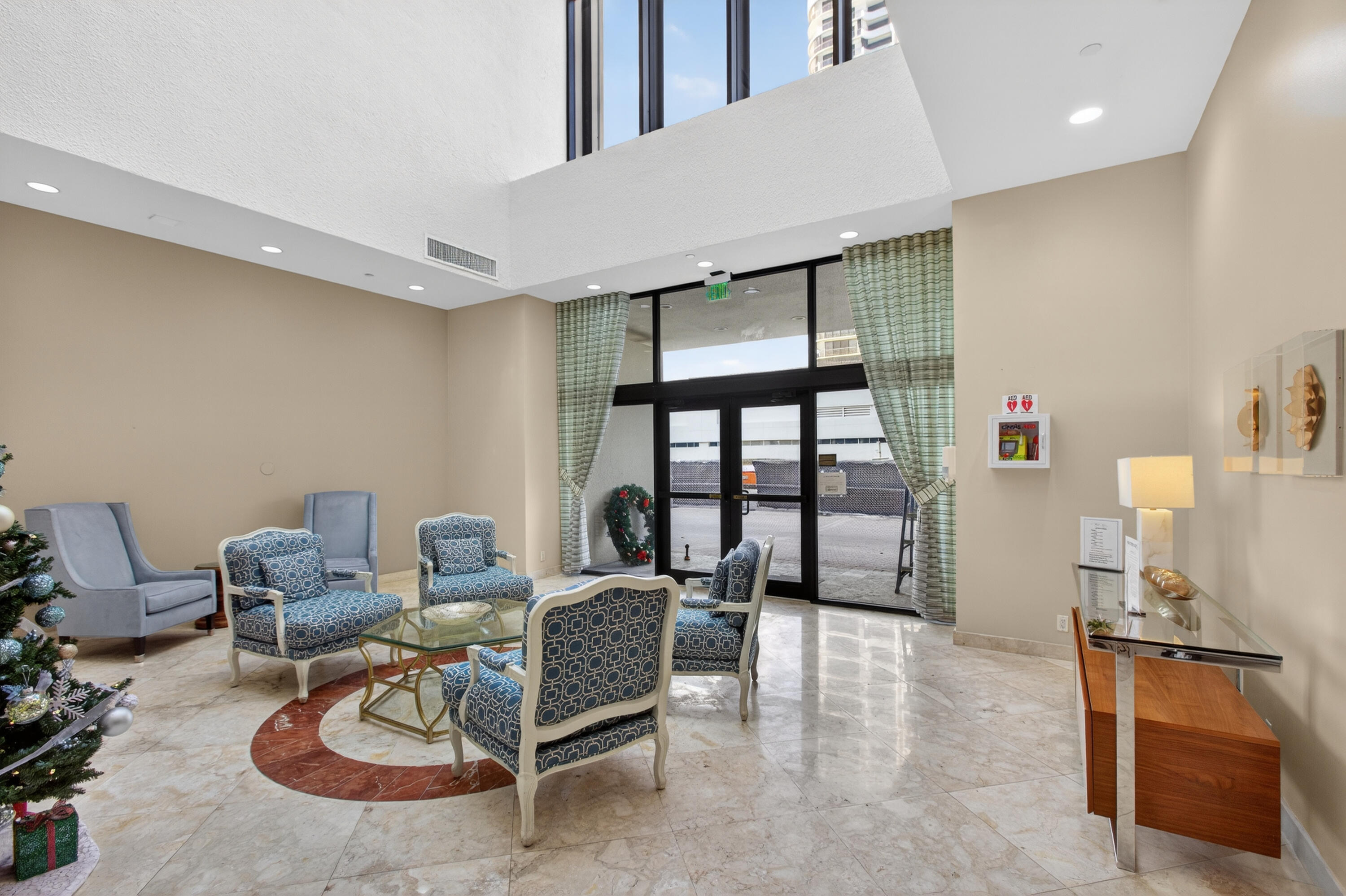 4050 N Ocean Drive 301
