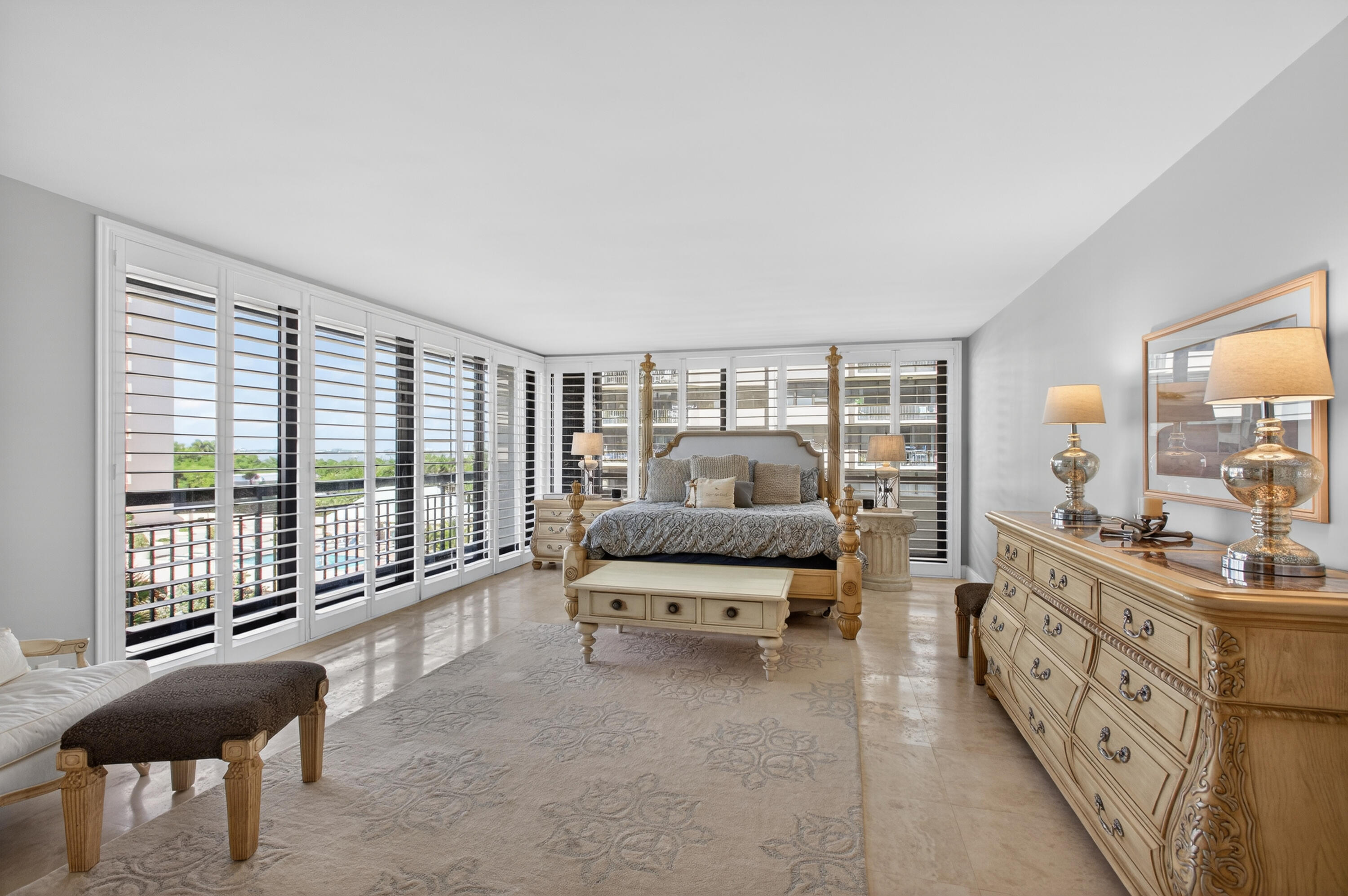 4050 N Ocean Drive 301