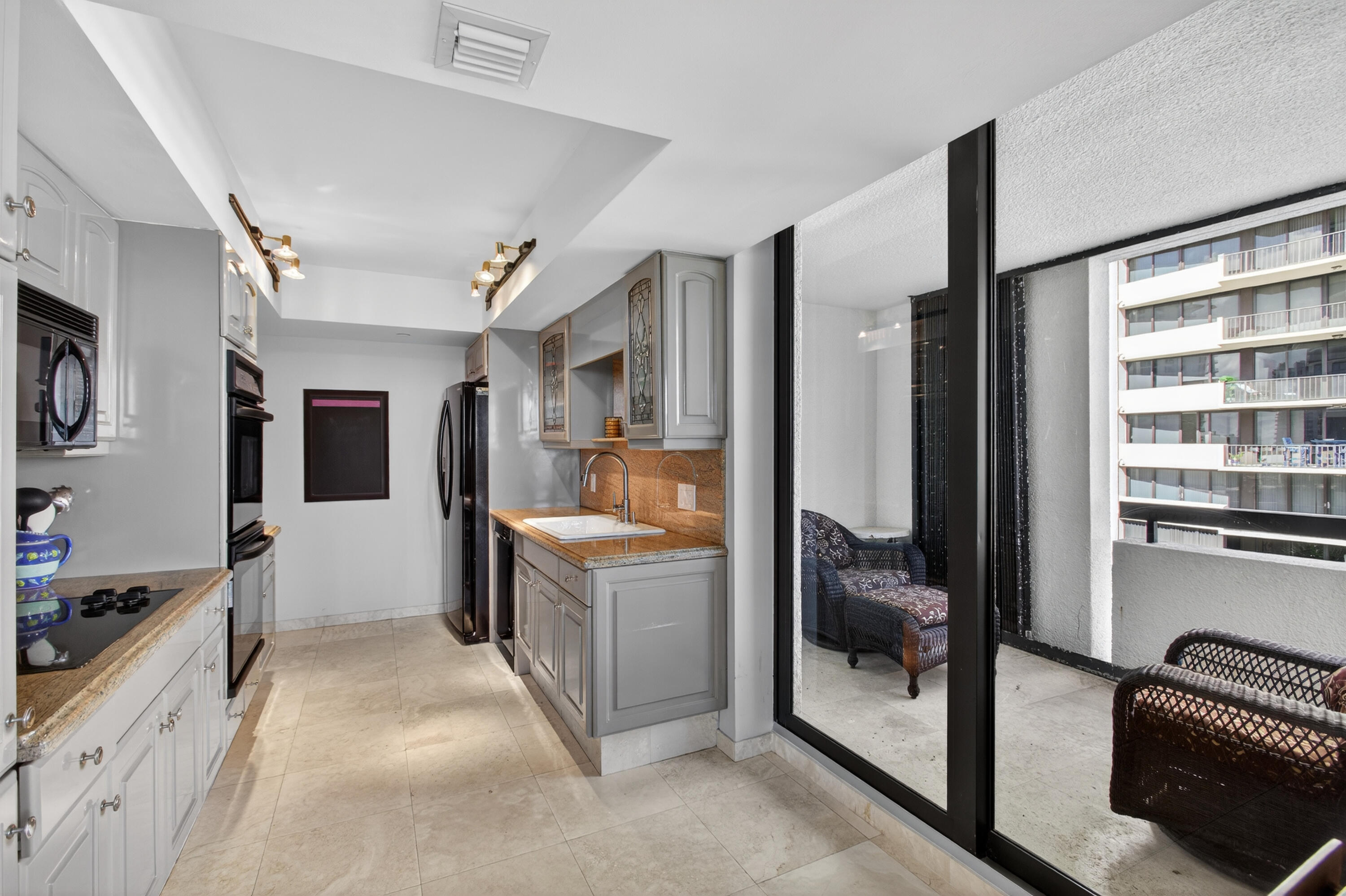 4050 N Ocean Drive 301