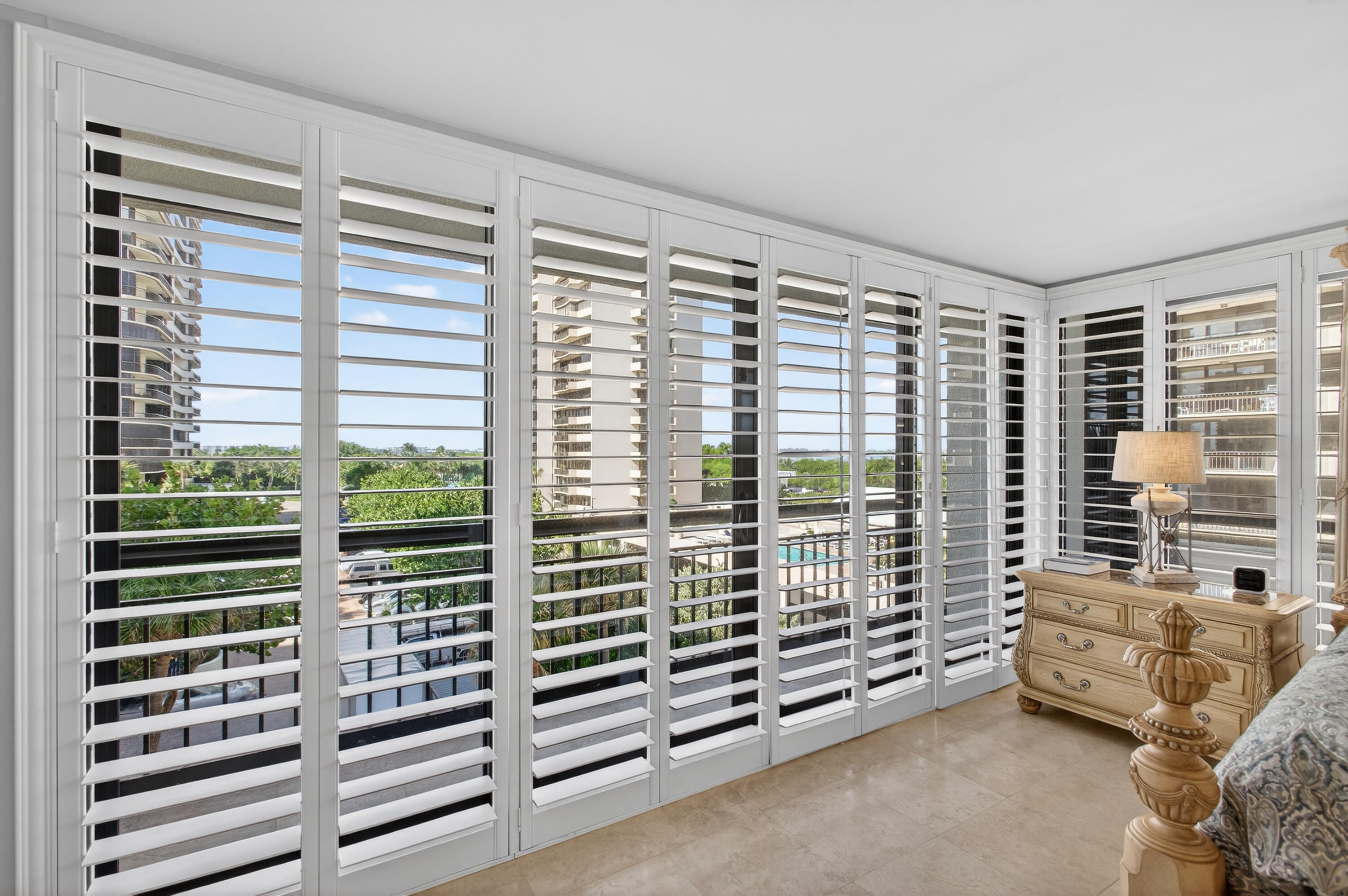 4050 N Ocean Drive 301