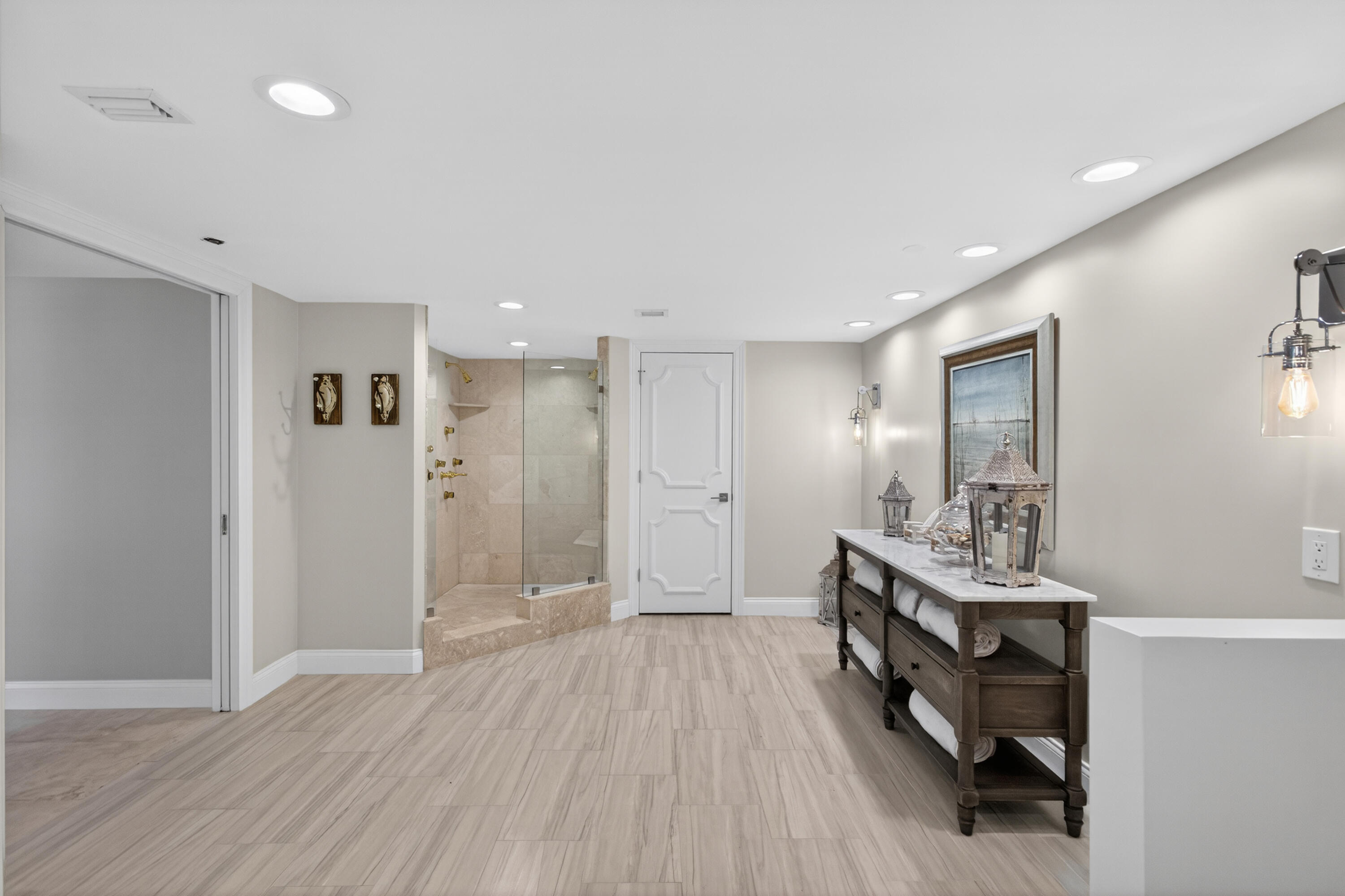 4050 N Ocean Drive 301
