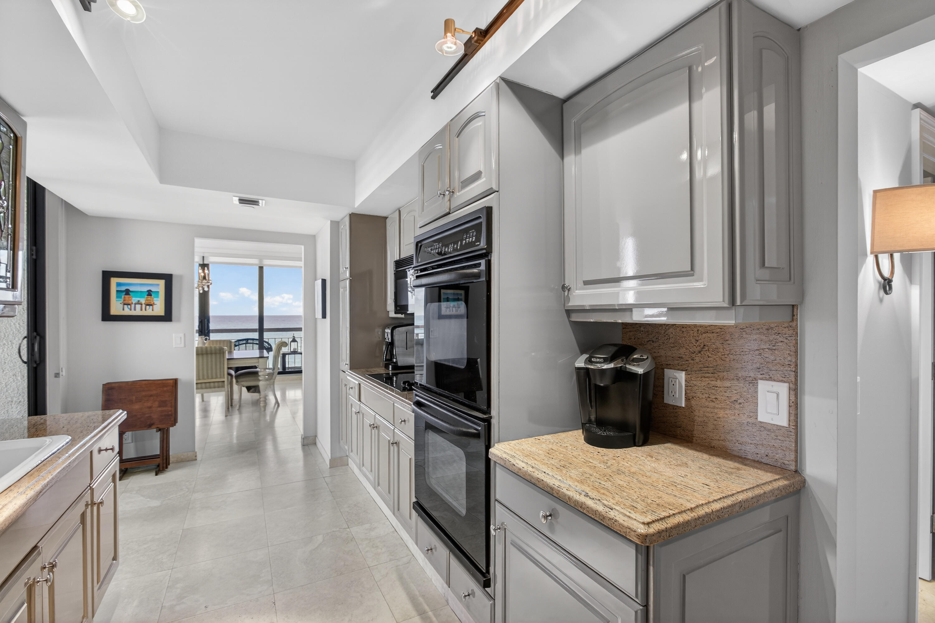 4050 N Ocean Drive 301