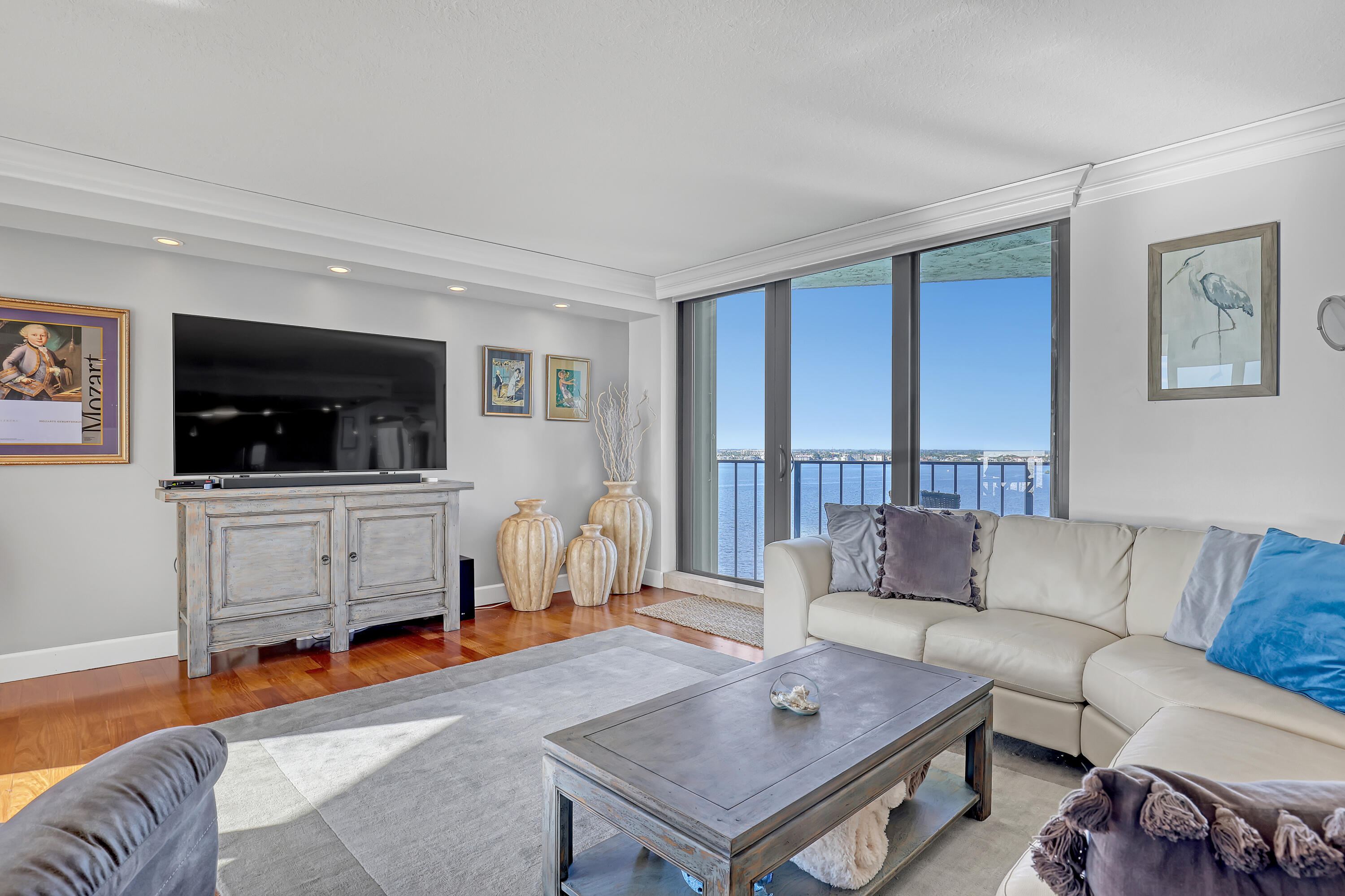 5420 N Ocean Drive 1106