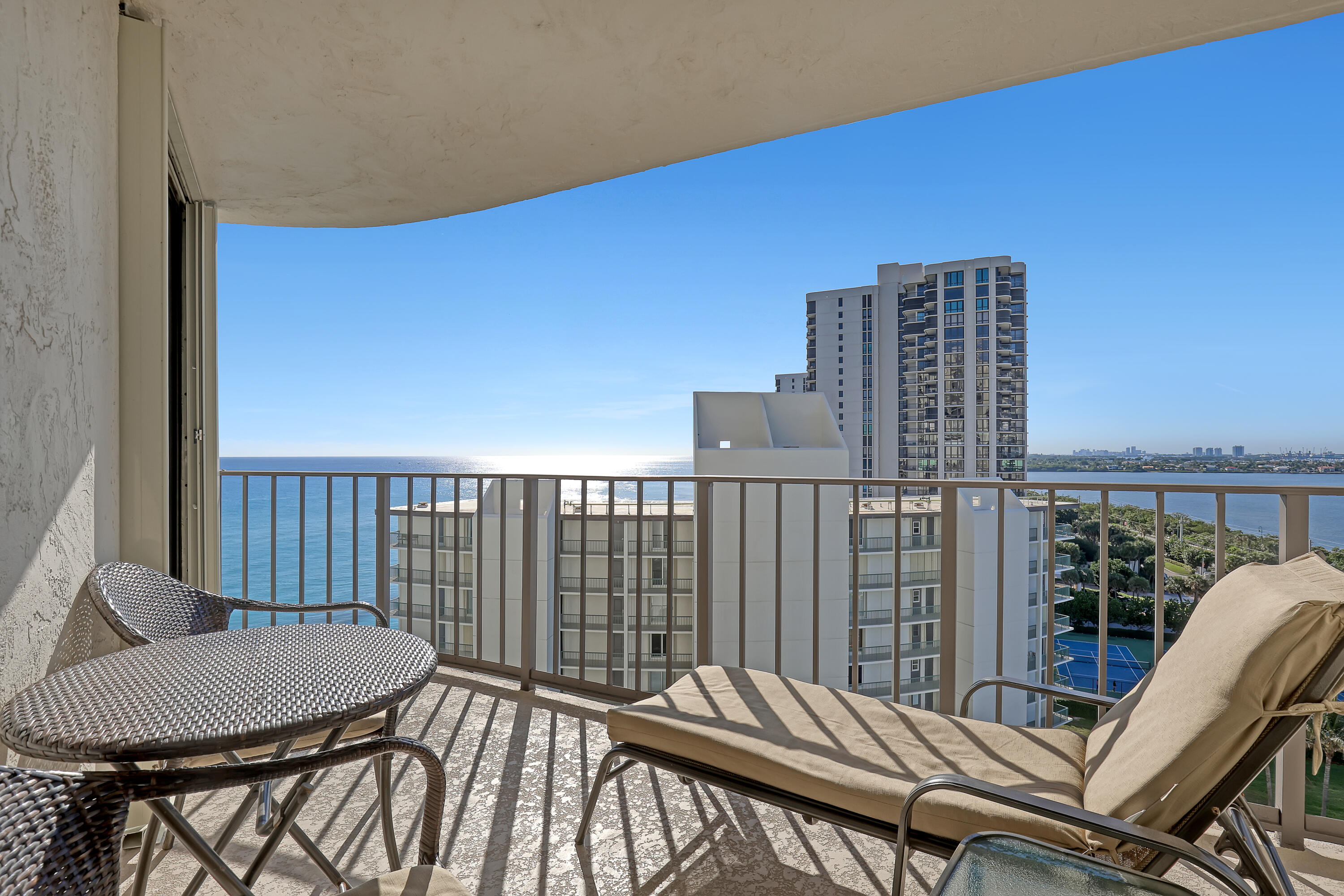 5420 N Ocean Drive 1106