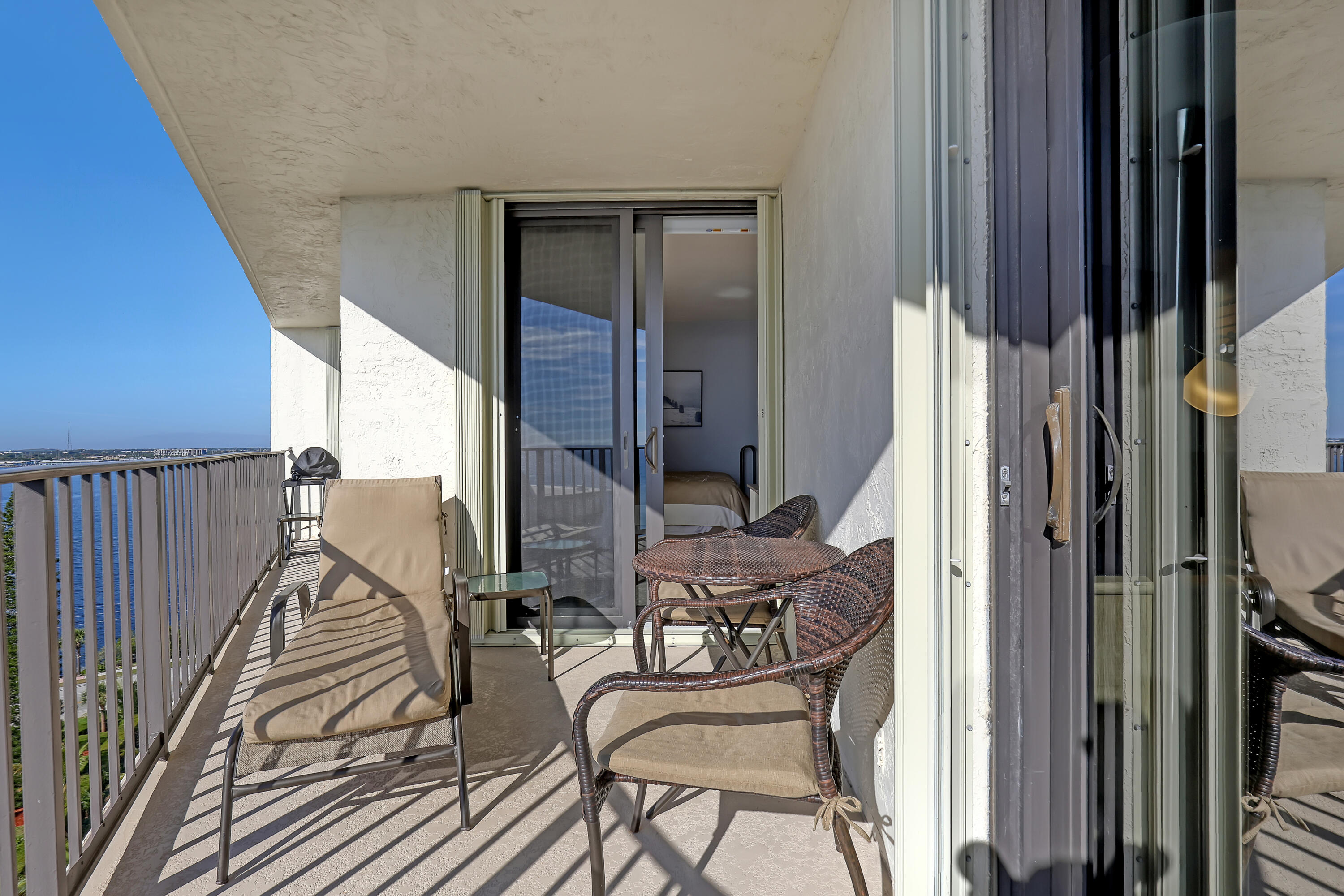 5420 N Ocean Drive 1106