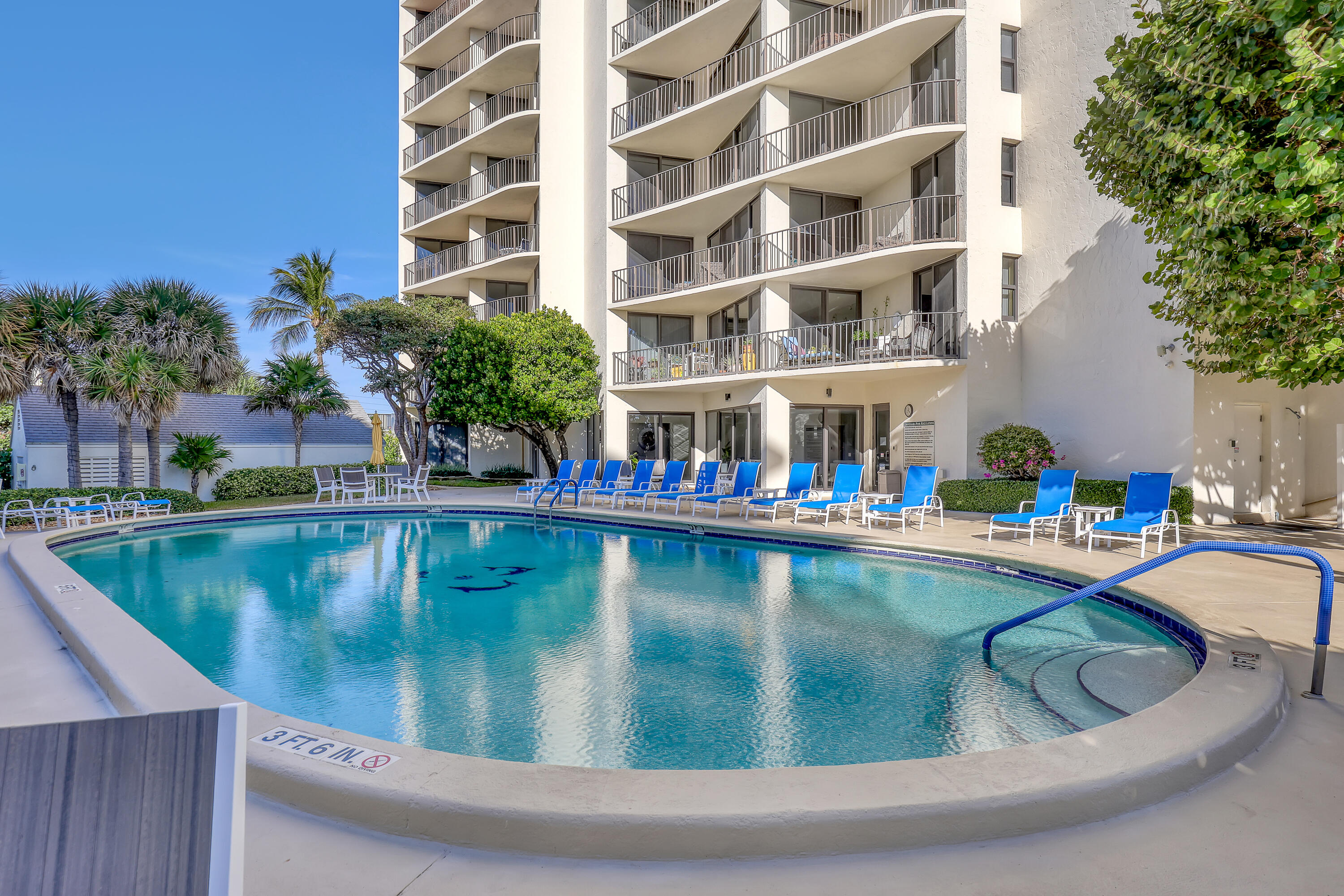 5420 N Ocean Drive 1106