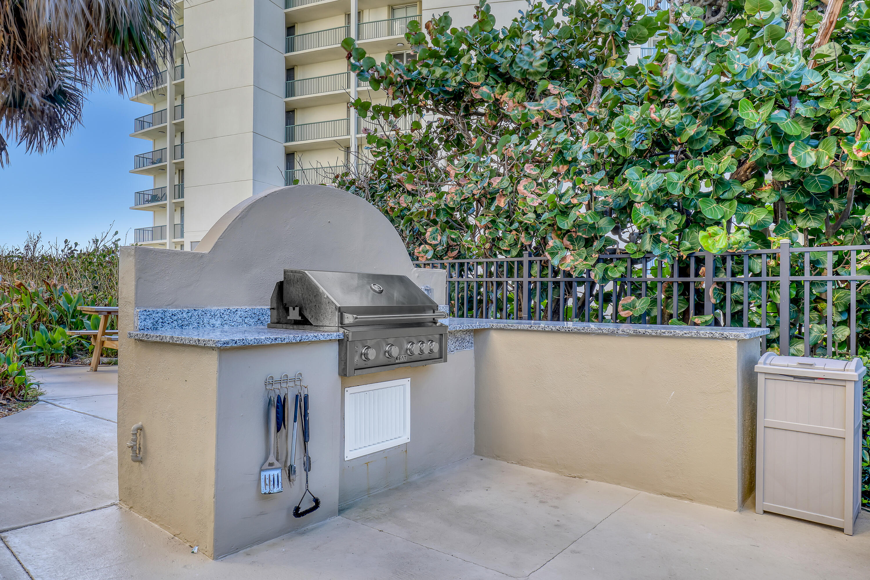 5420 N Ocean Drive 1106