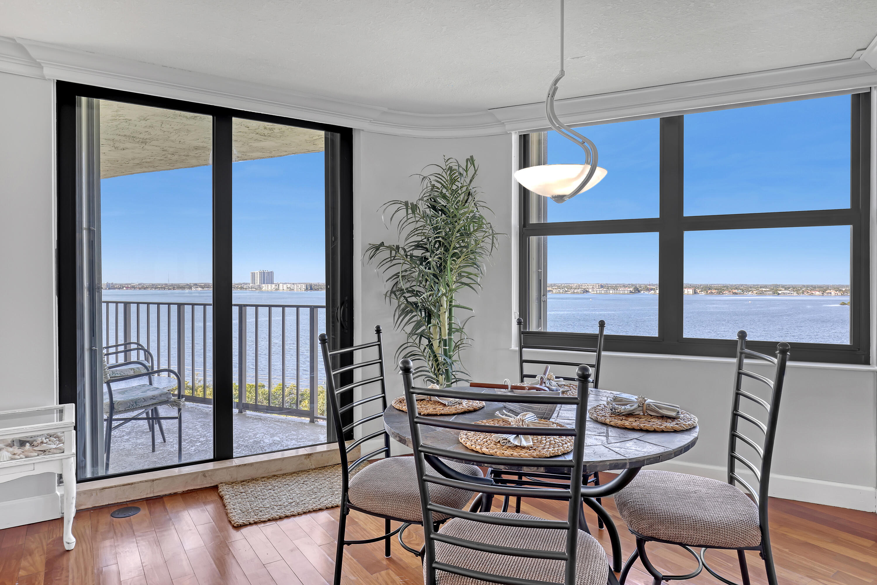 5420 N Ocean Drive 1106