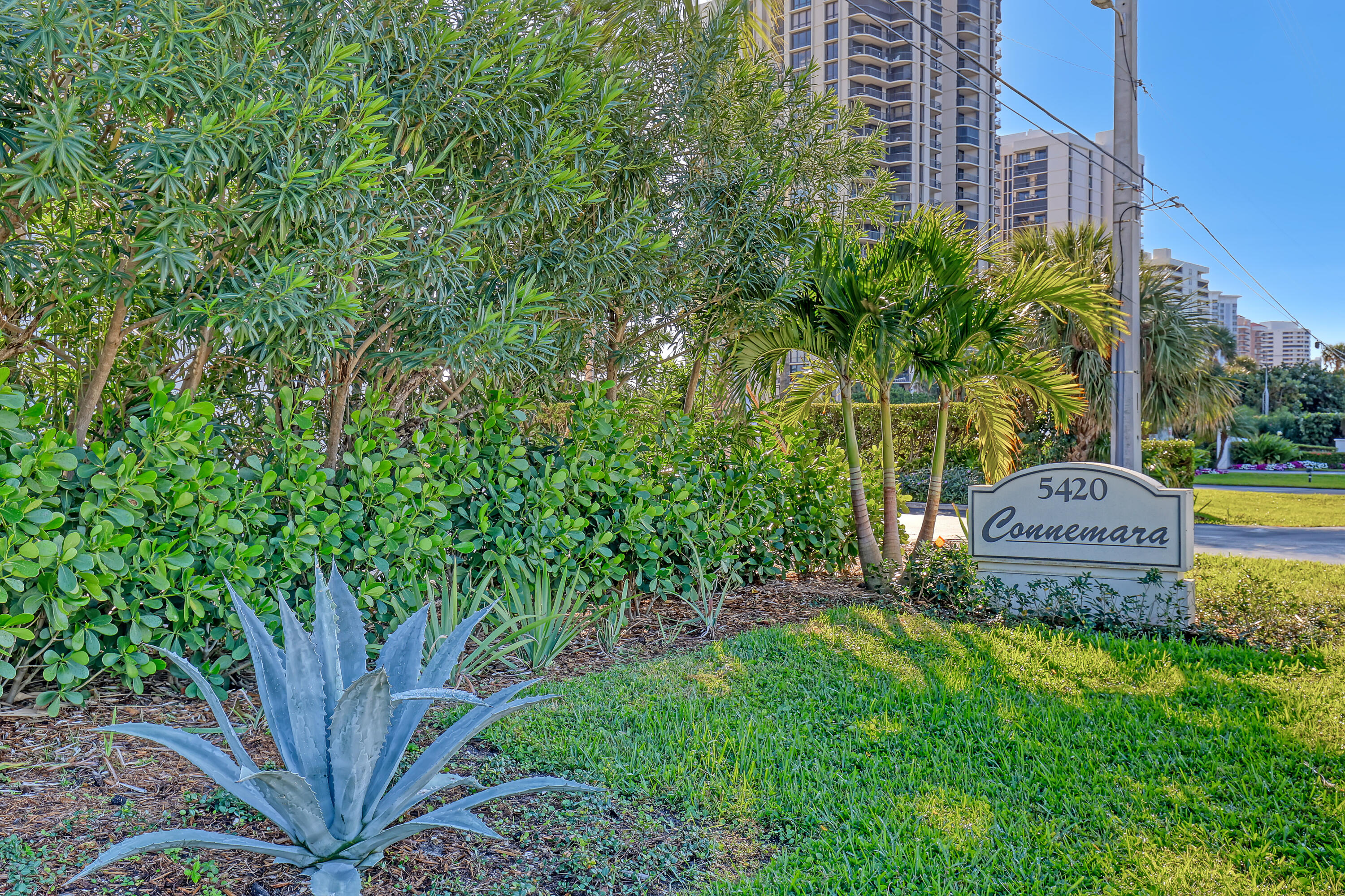 5420 N Ocean Drive 1106