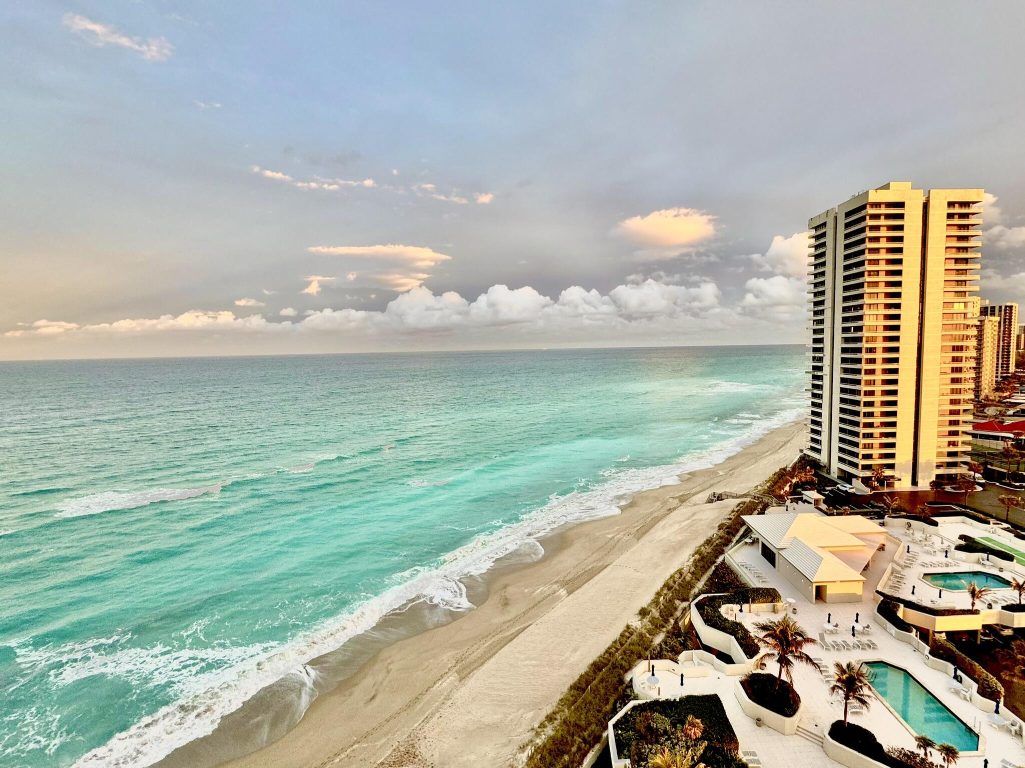 5540 N Ocean Drive 14b