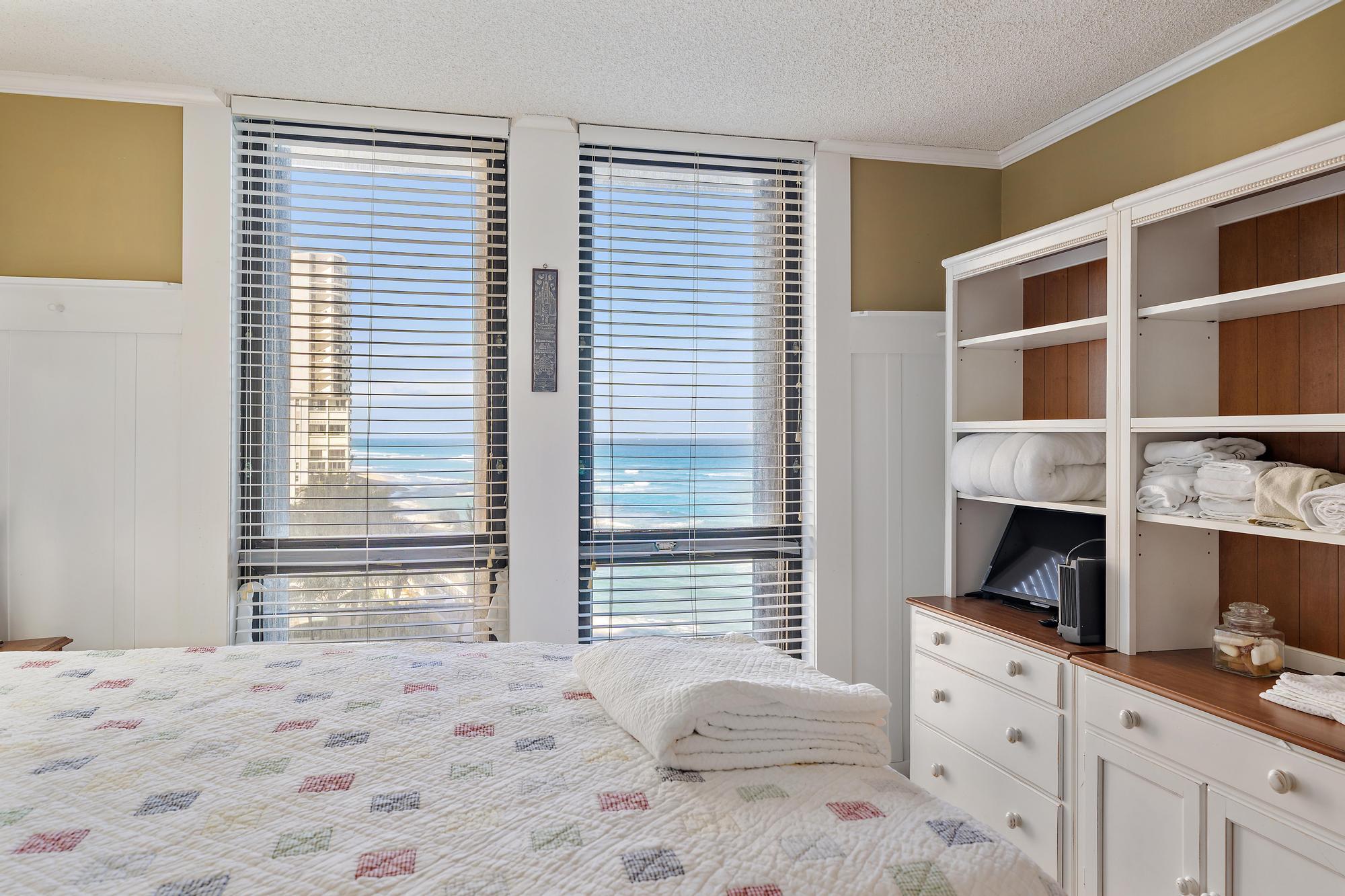 5380 N Ocean Drive 6d