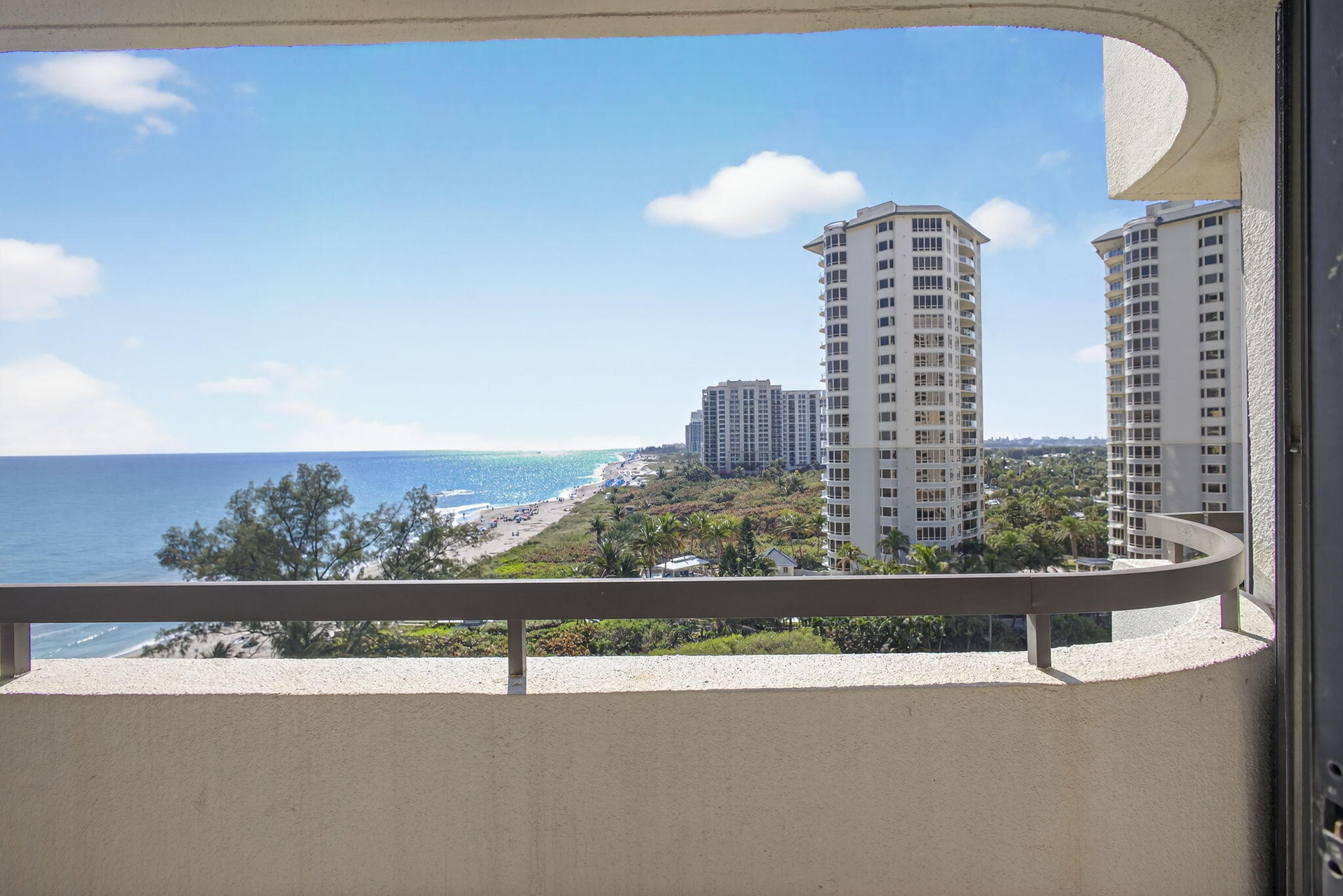 4000 N Ocean Drive 904