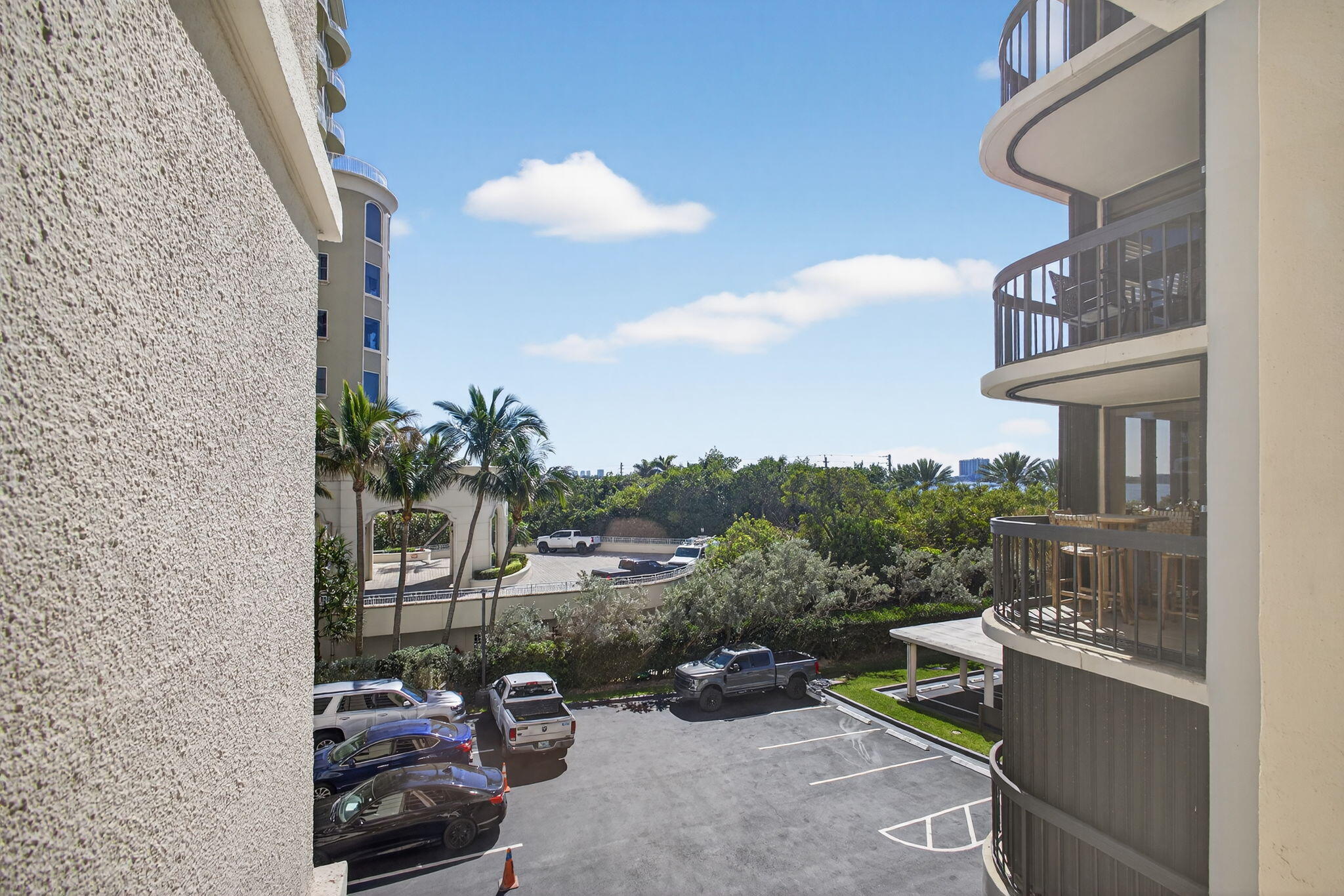 5380 N Ocean Drive 3b