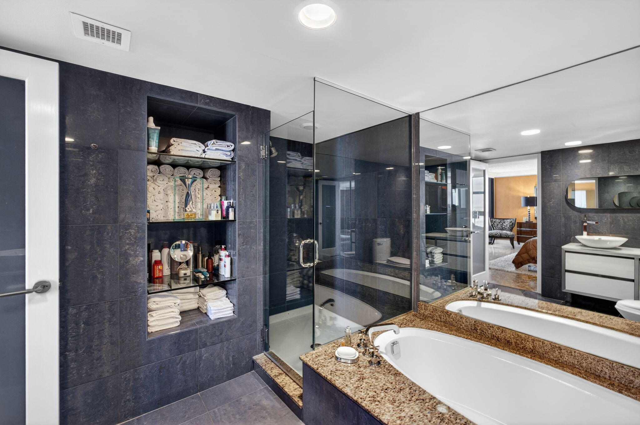 5510 N Ocean Drive 26c