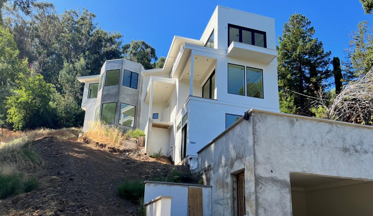 19042 Overlook Road
