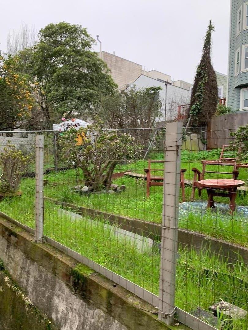 18-22 Sanchez Street