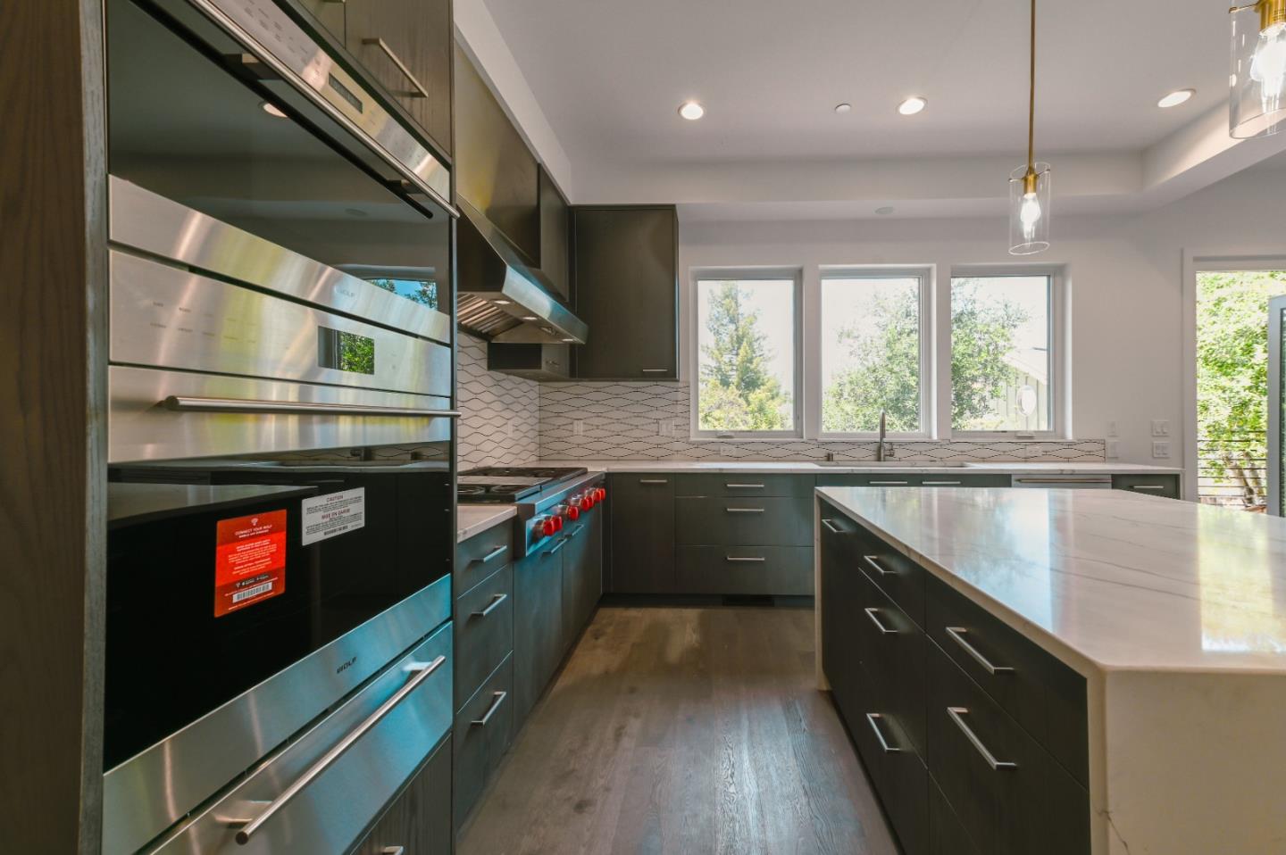 10 Cardinal CT