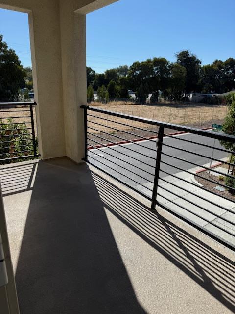 2420 Kita Lane