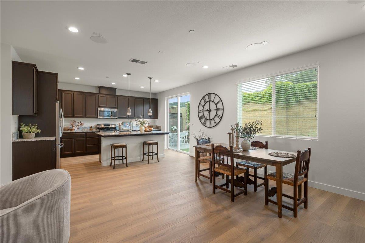 1320 Qualteri WAY