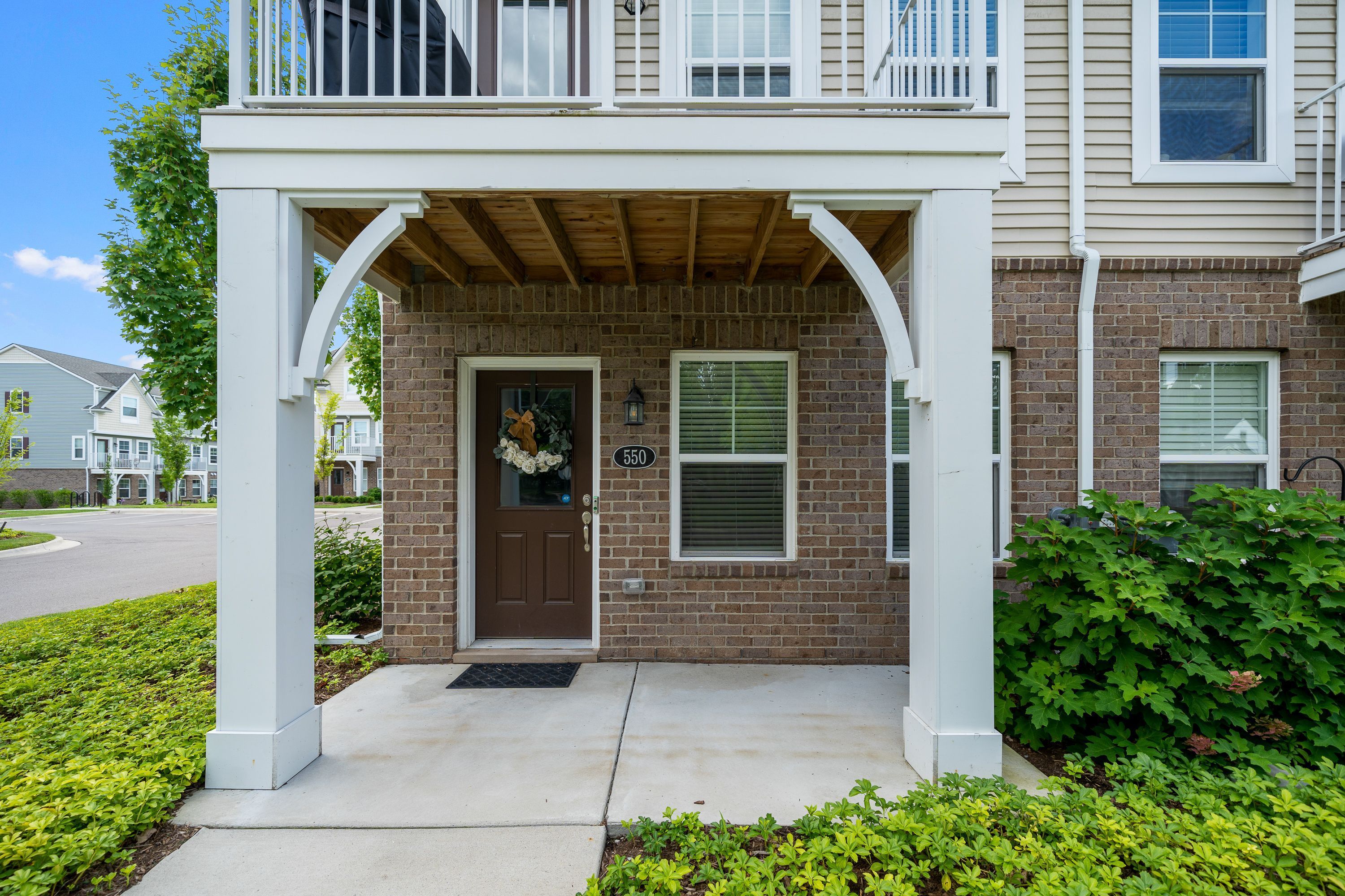 550 PARKDALE Lane