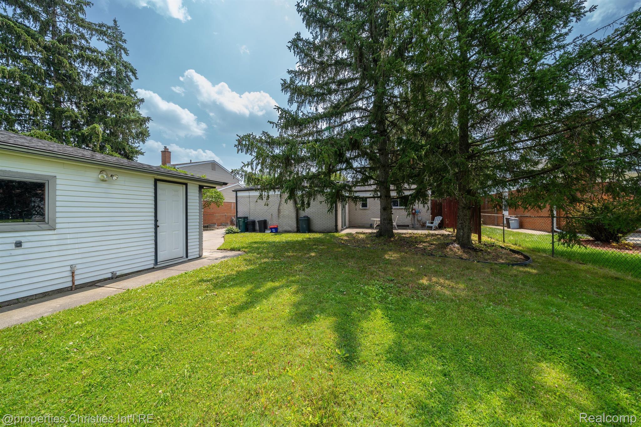 2369 PARIS Drive