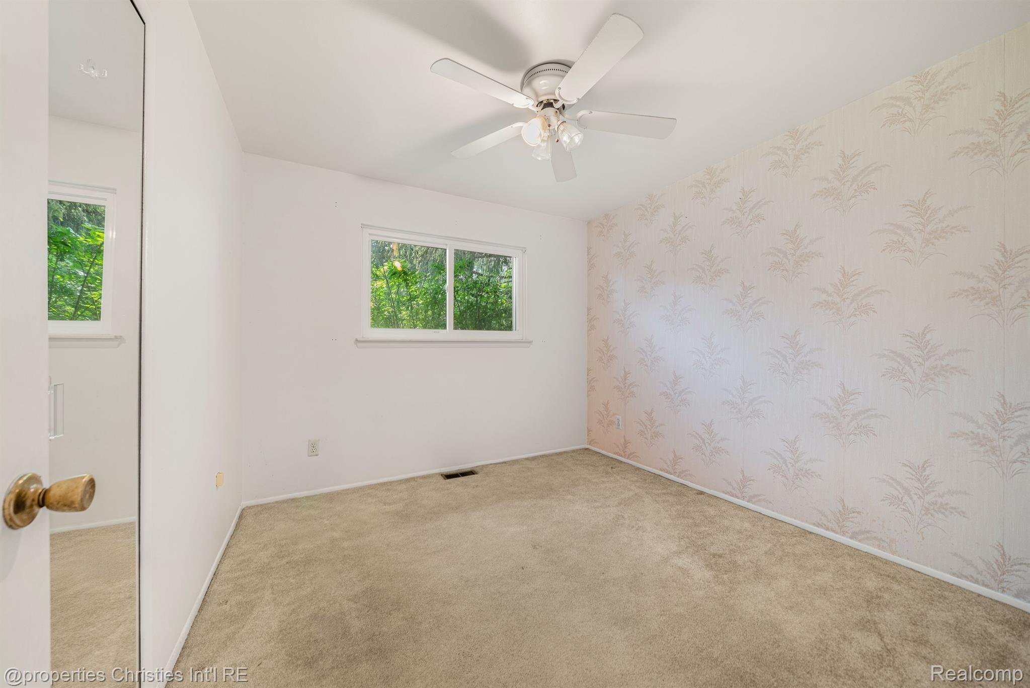 2369 PARIS Drive