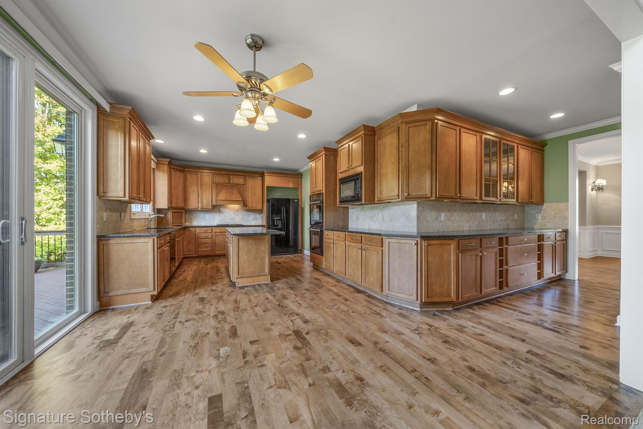 17464 WILLIAMSBURG