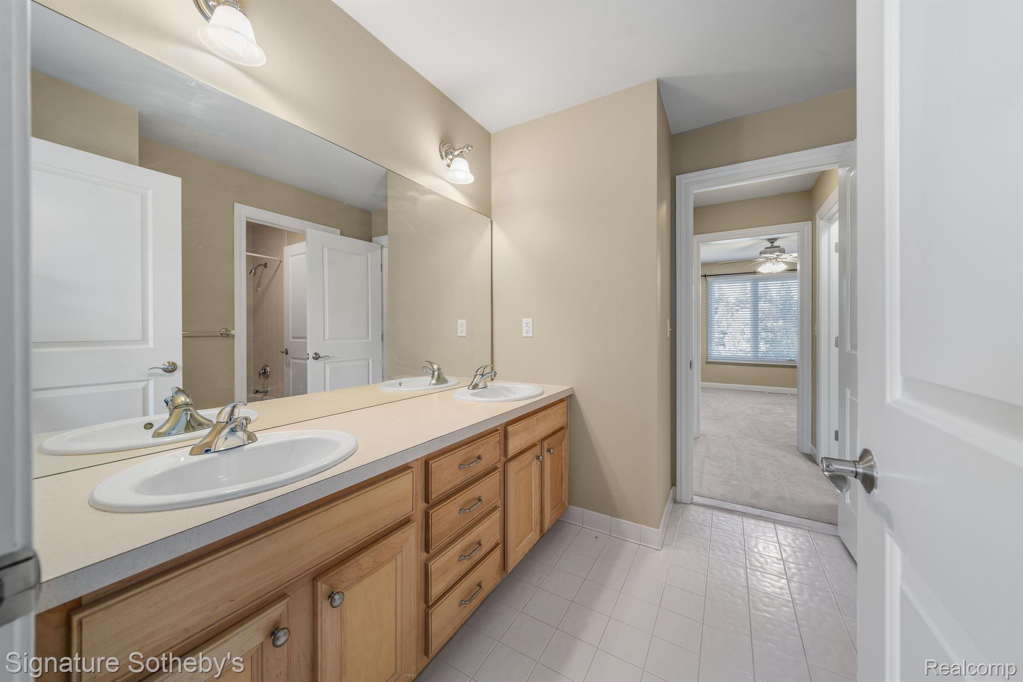 17464 WILLIAMSBURG