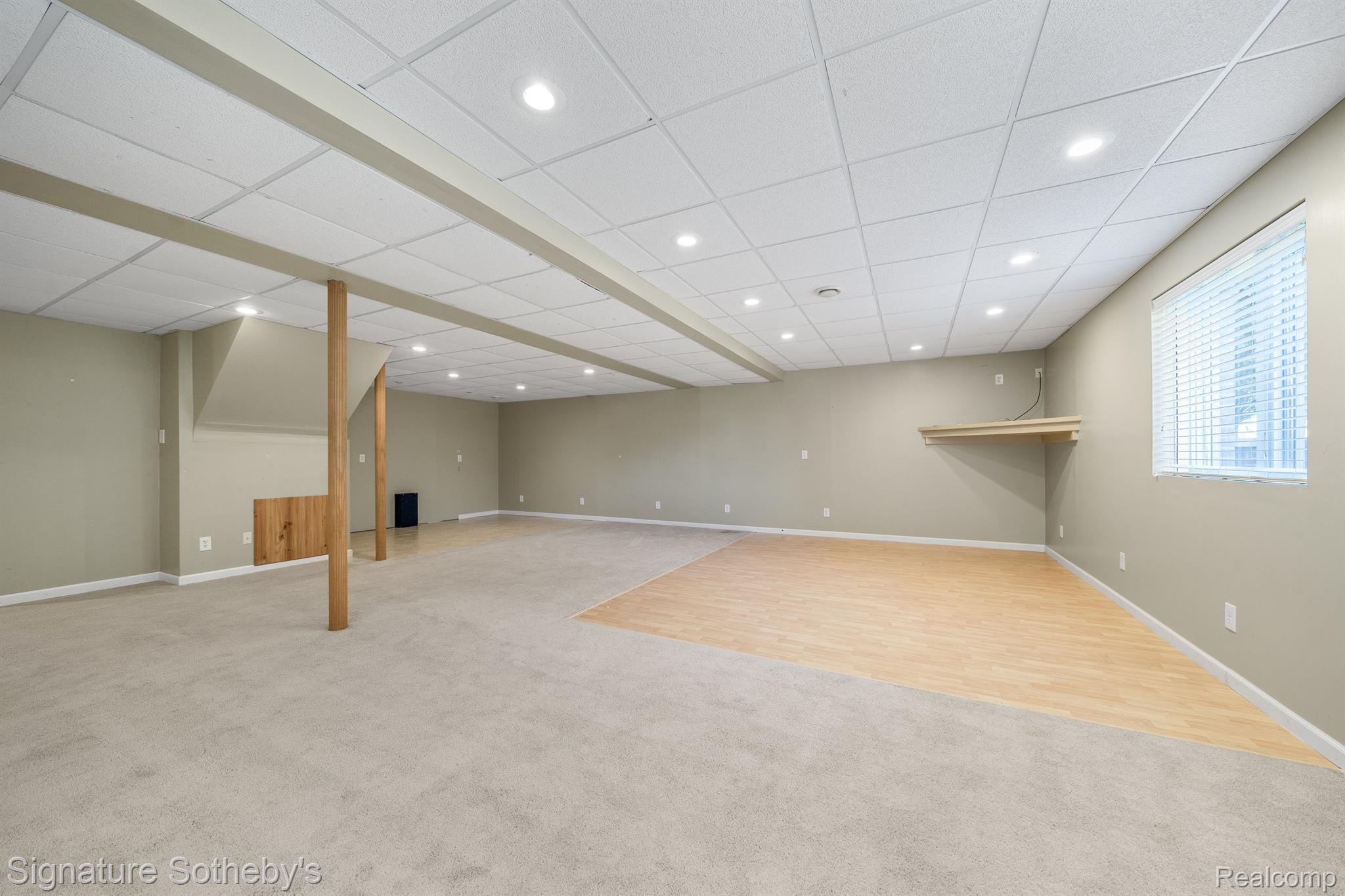 17464 WILLIAMSBURG