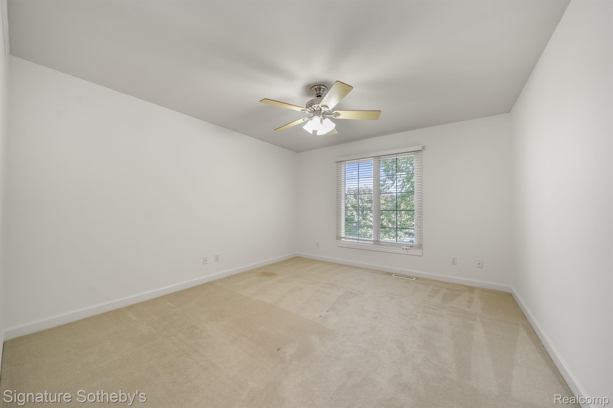 17464 WILLIAMSBURG