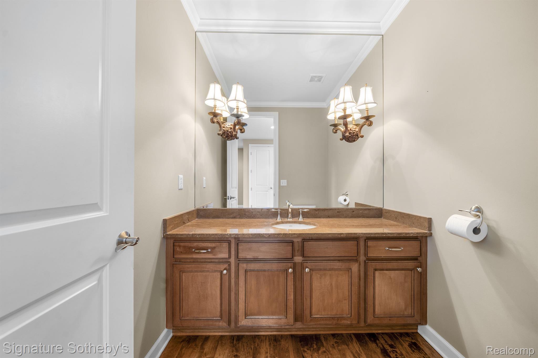 17464 WILLIAMSBURG