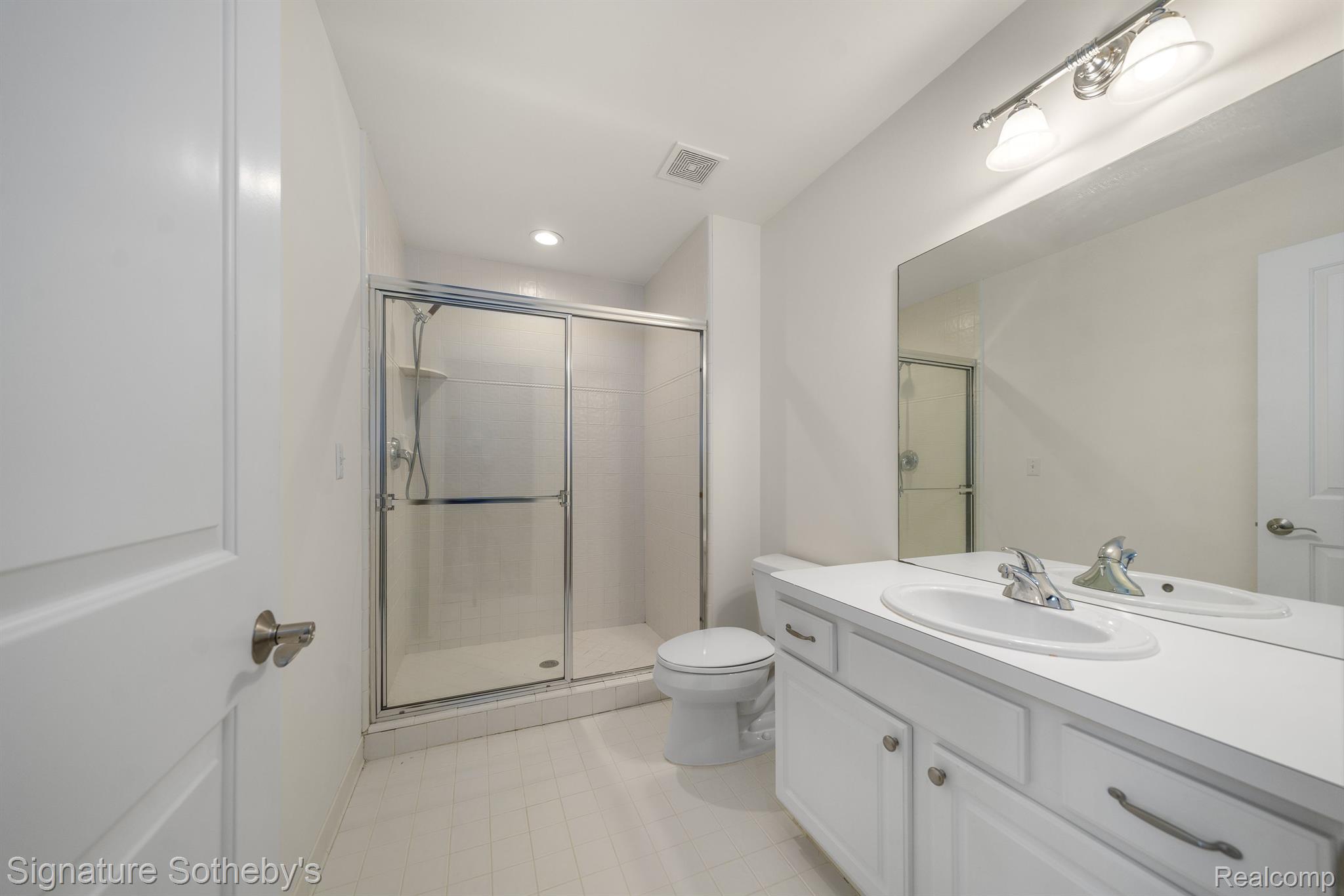 17464 WILLIAMSBURG