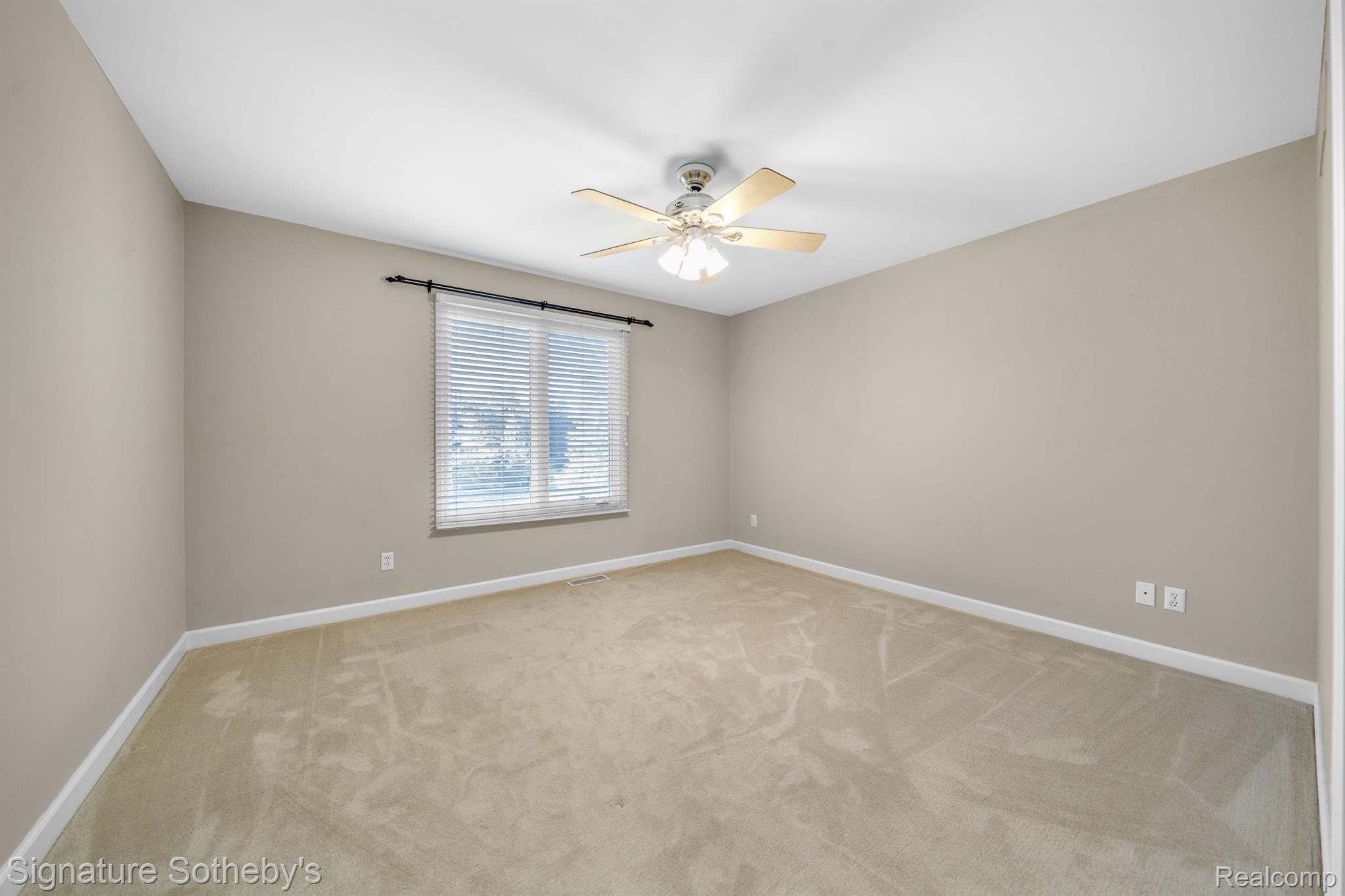 17464 WILLIAMSBURG