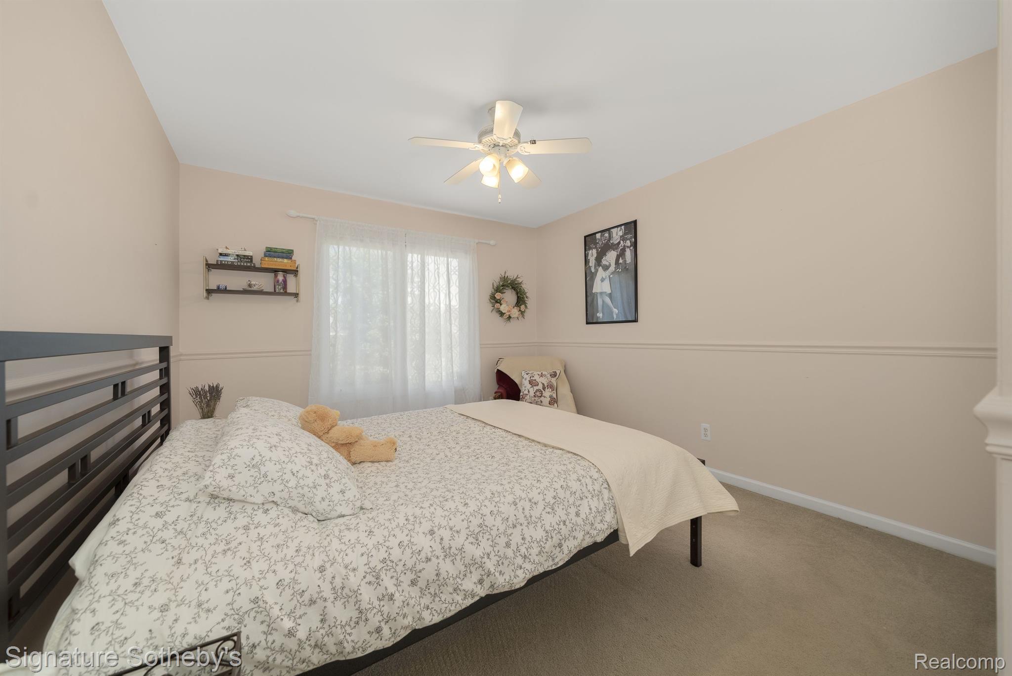 54647 AURORA Park