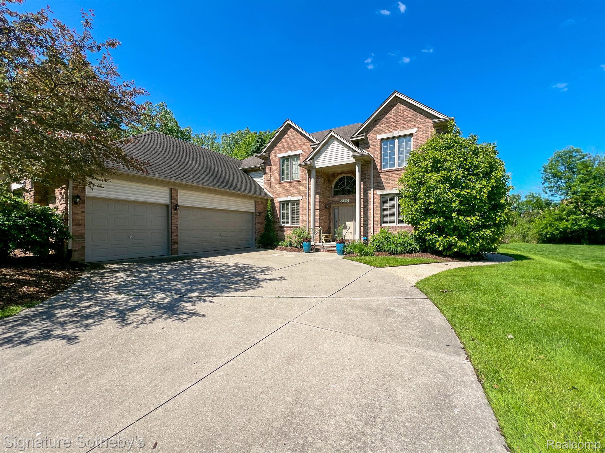 54647 AURORA Park