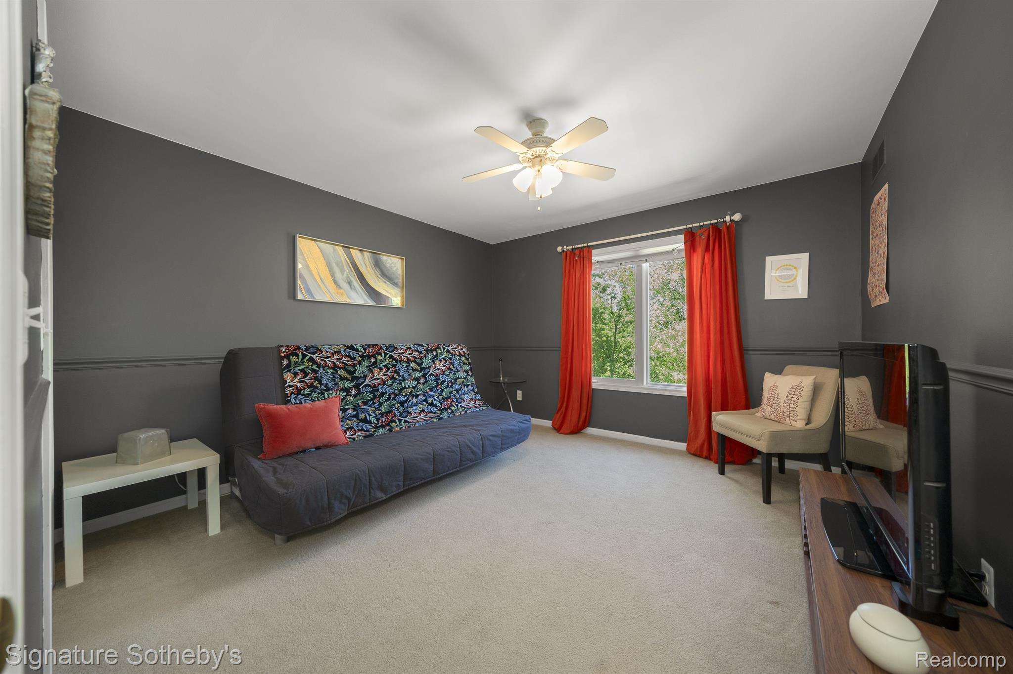 54647 AURORA Park