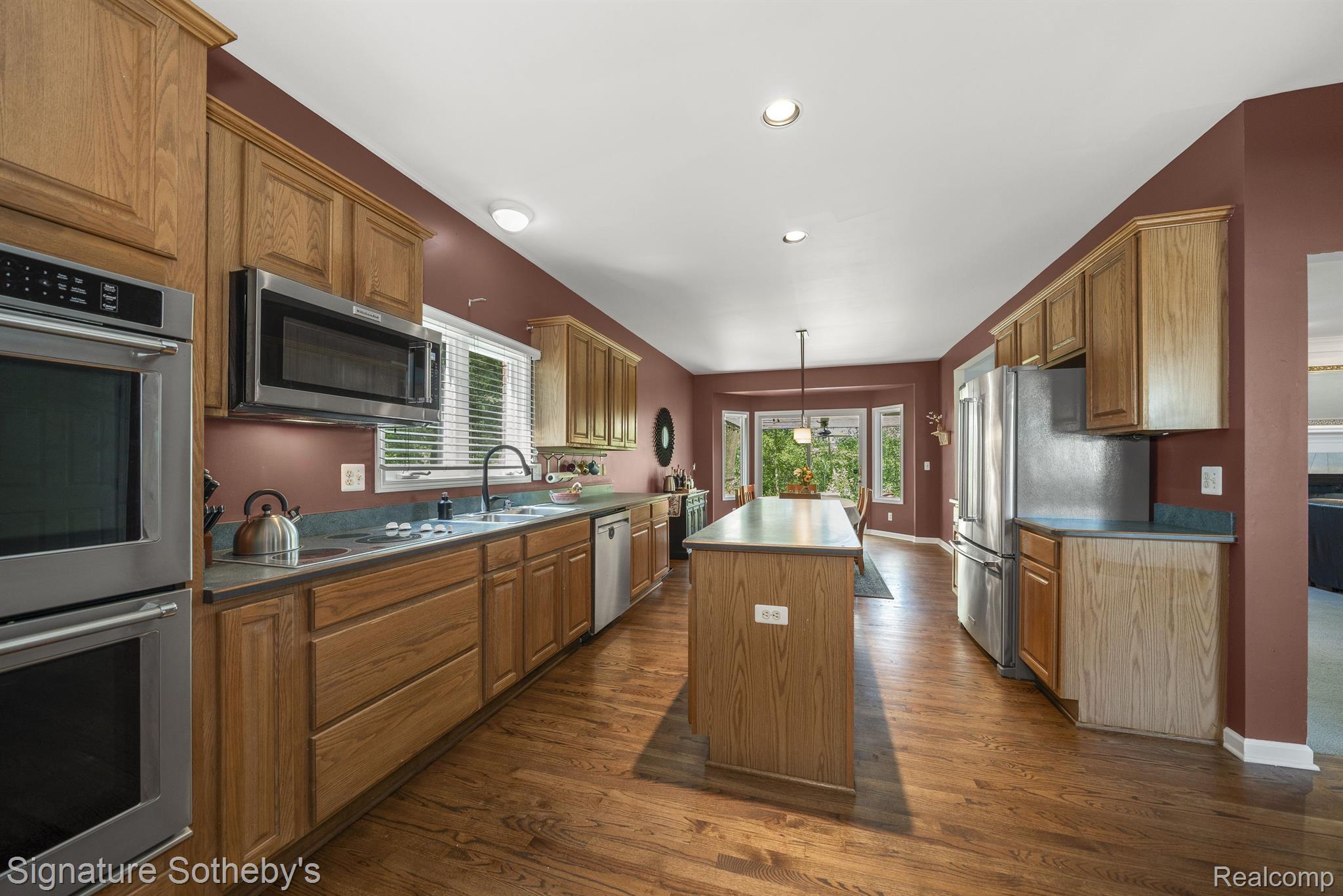 54647 AURORA Park