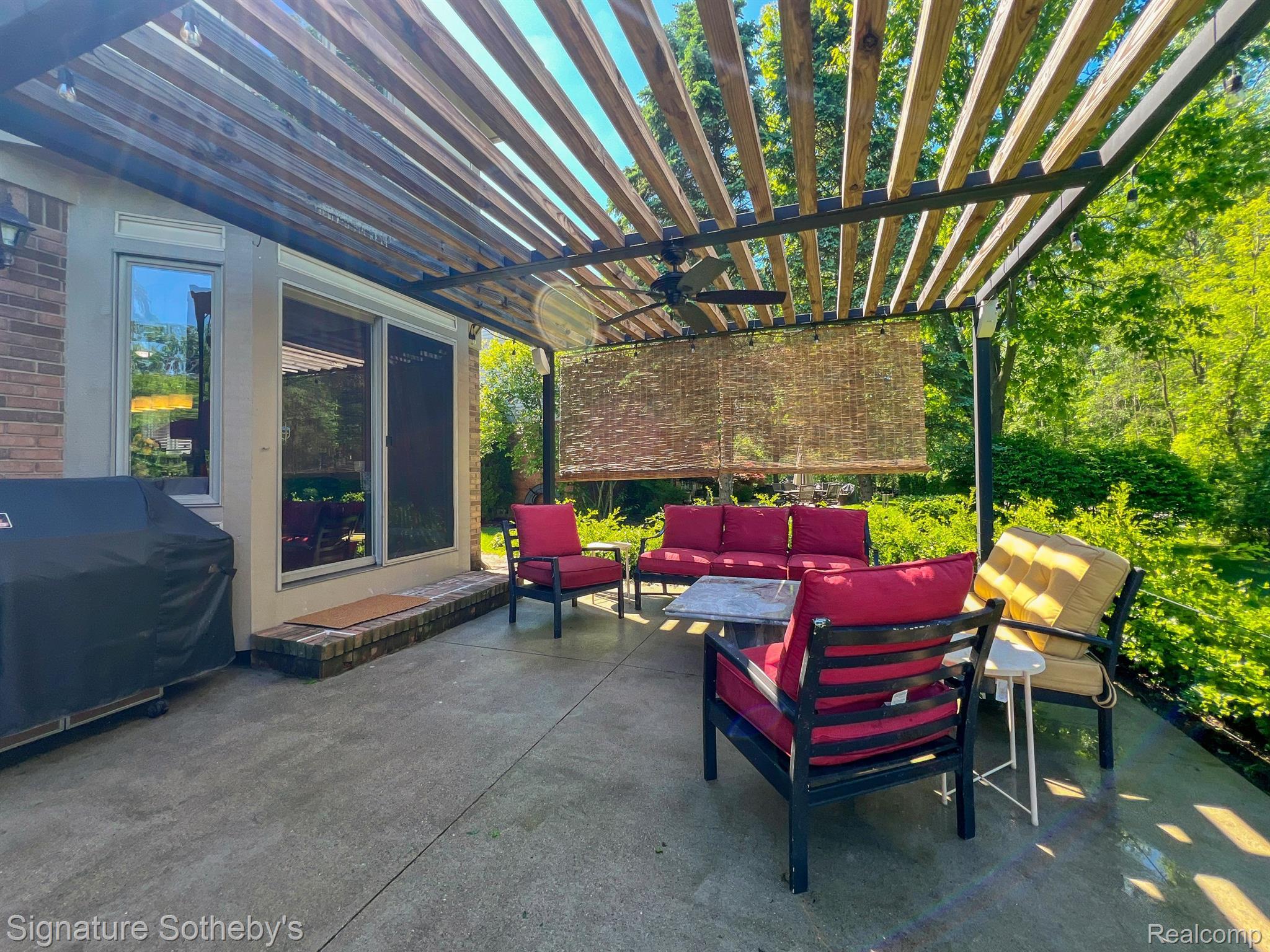54647 AURORA Park